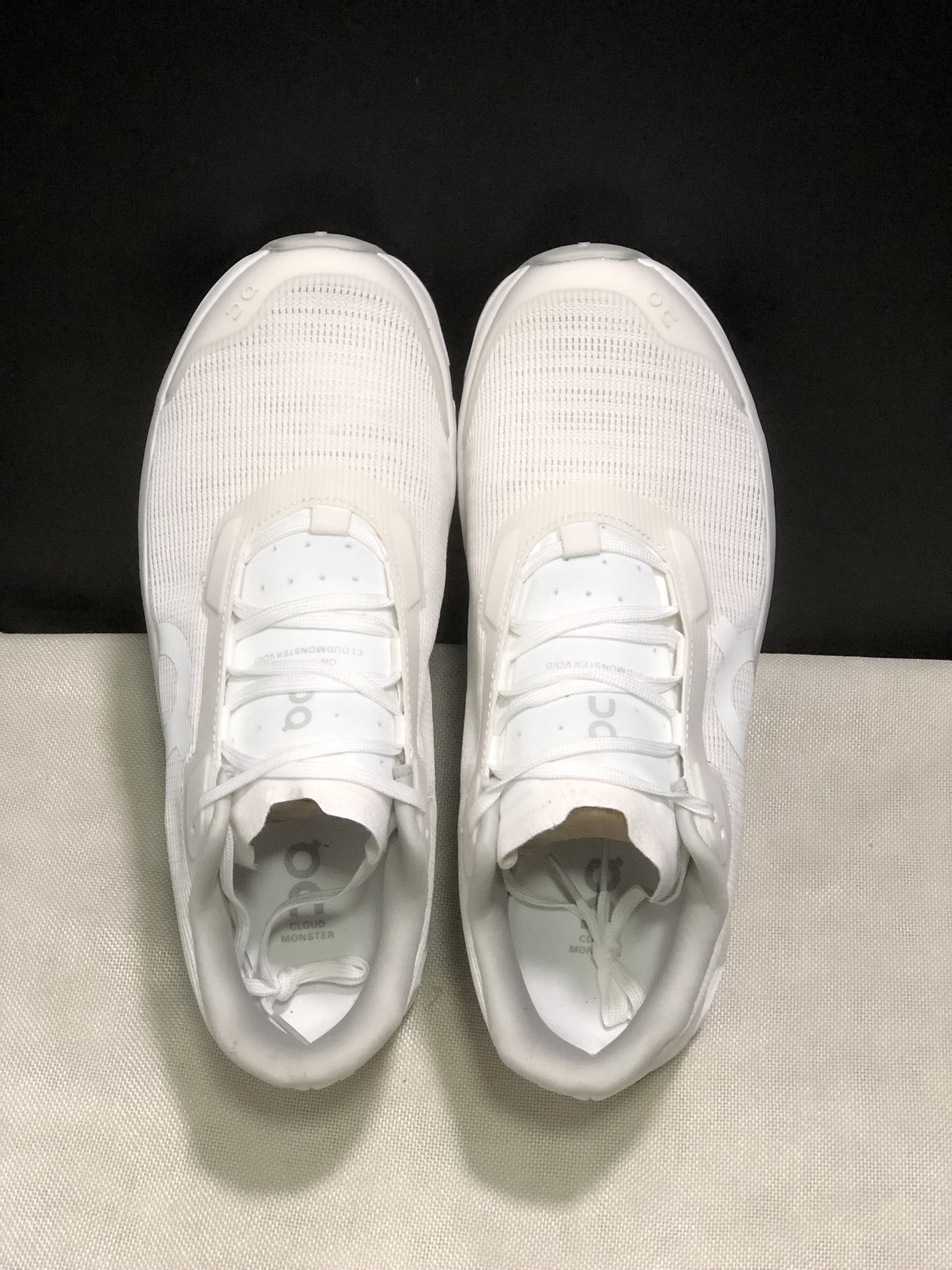 On Running Cloudmonster Void 1 M Casual Running Shoes White