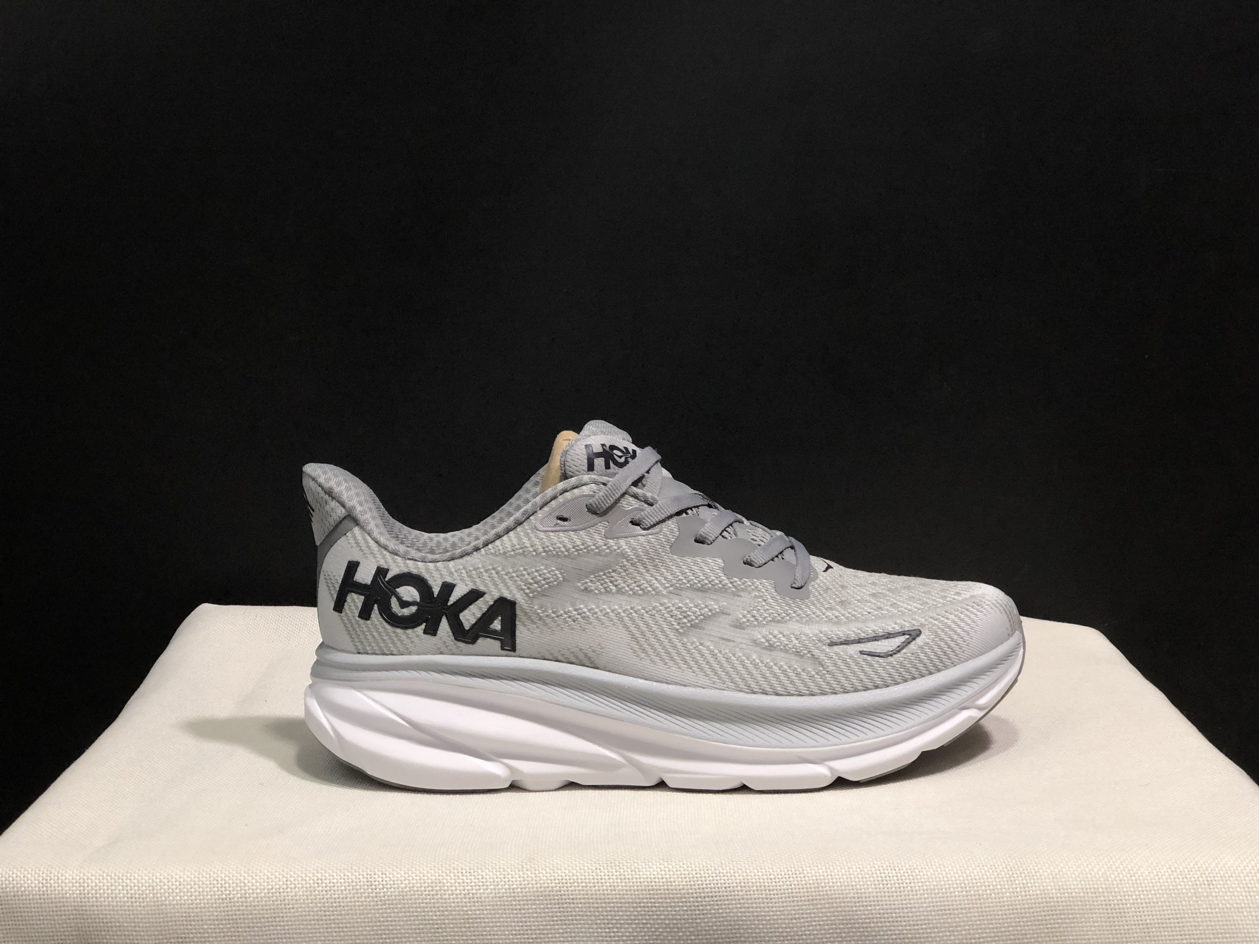 Hoka One One Clifton 9 Running Shoes Athletic Shoes Sneakers Gray