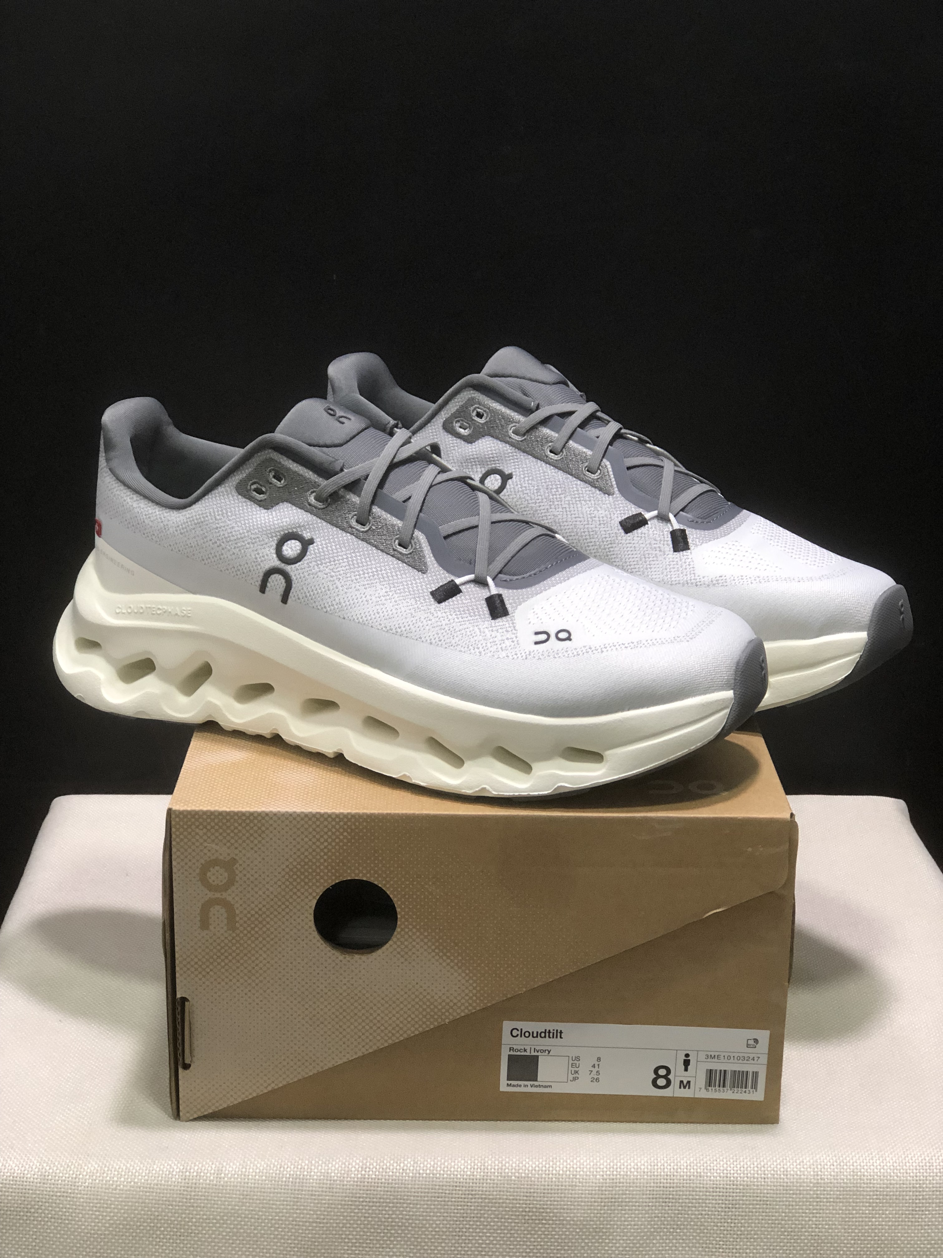 On Running Cloudtilt Durable Casual Life Shoes Ivory/Grey