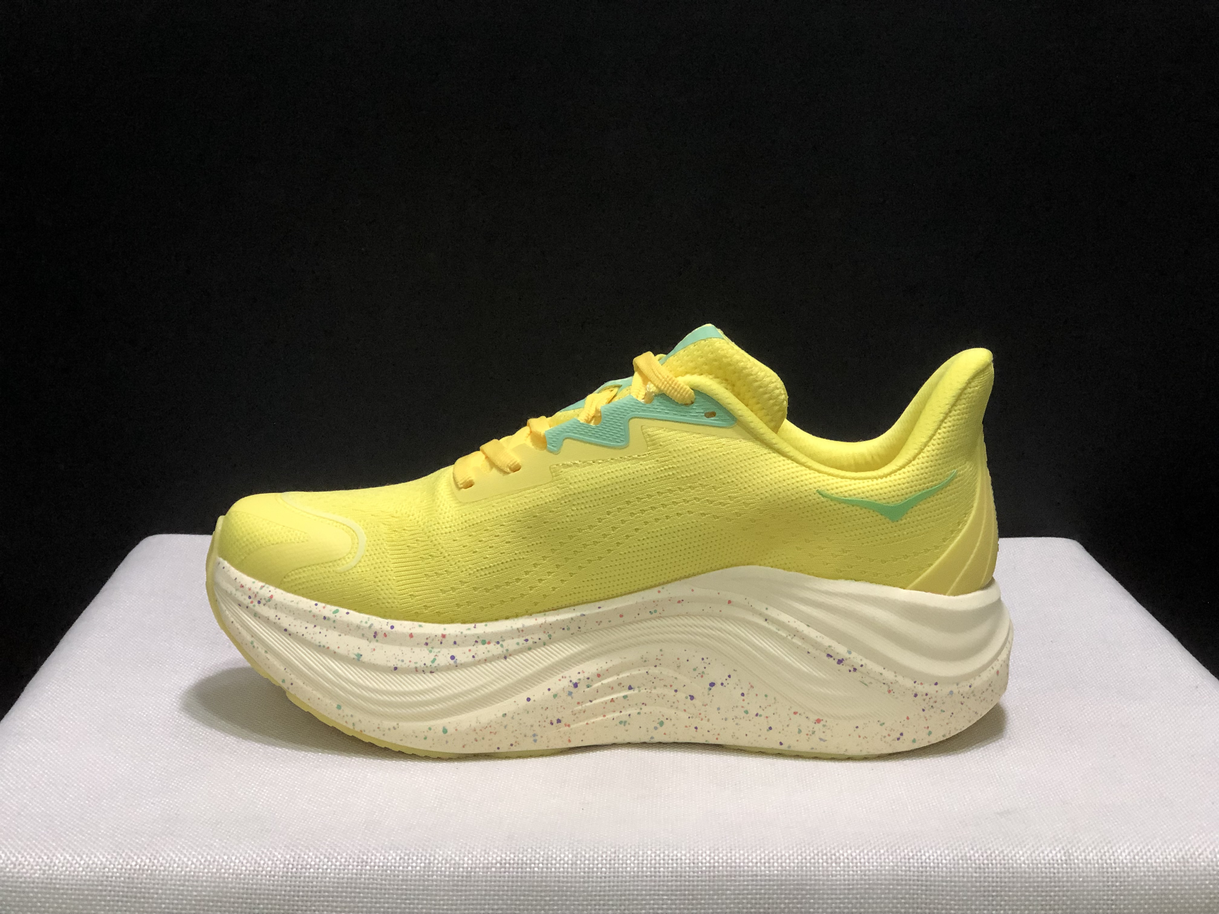 Hoka One One Skyward X Anti-slip Wear-resistant Running Shoes Sneakers Gold