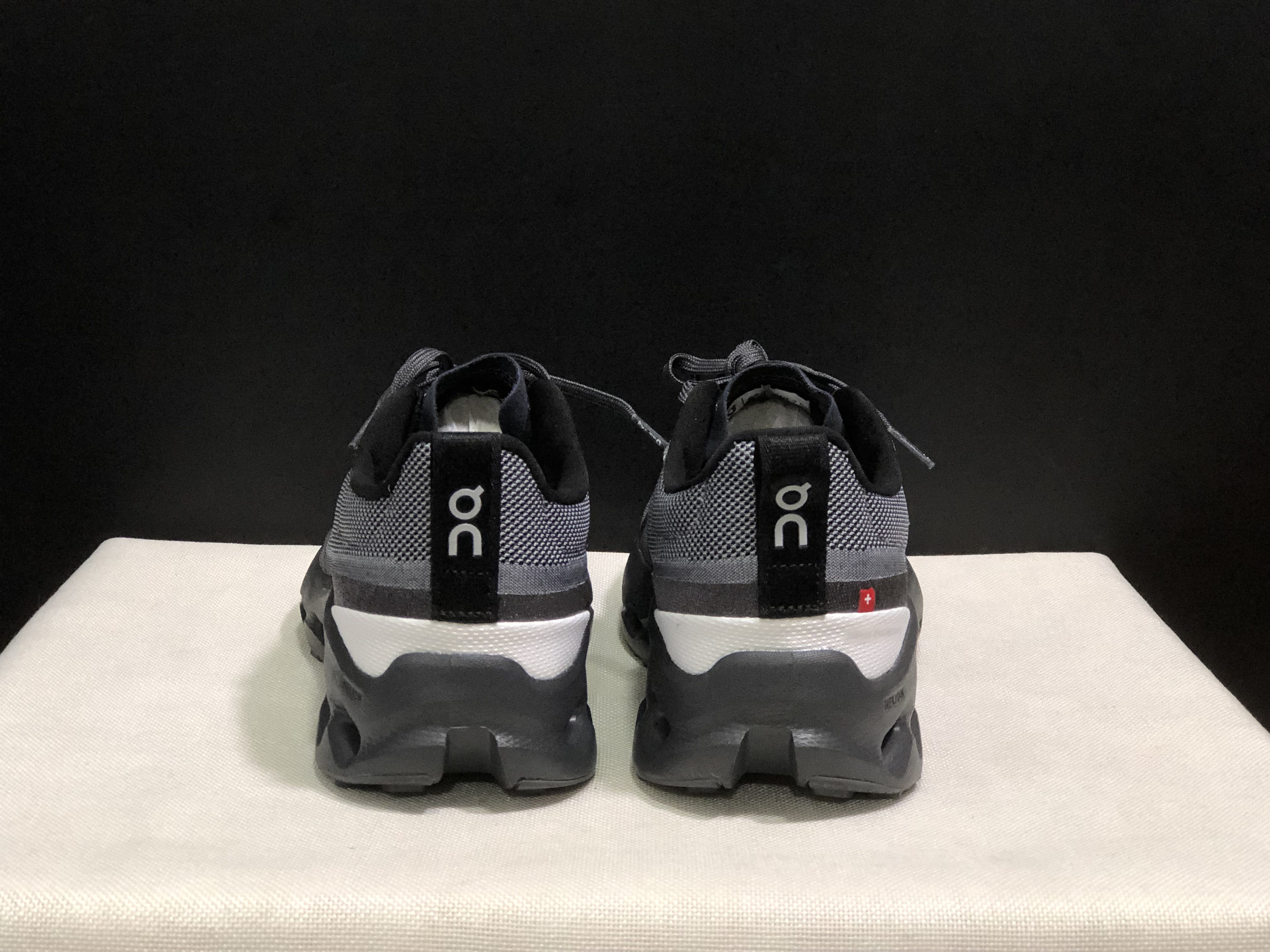 On Running Cloudsurfer Trail Waterproof Comfortable And Breathable Running Shoes Eclipse/Black