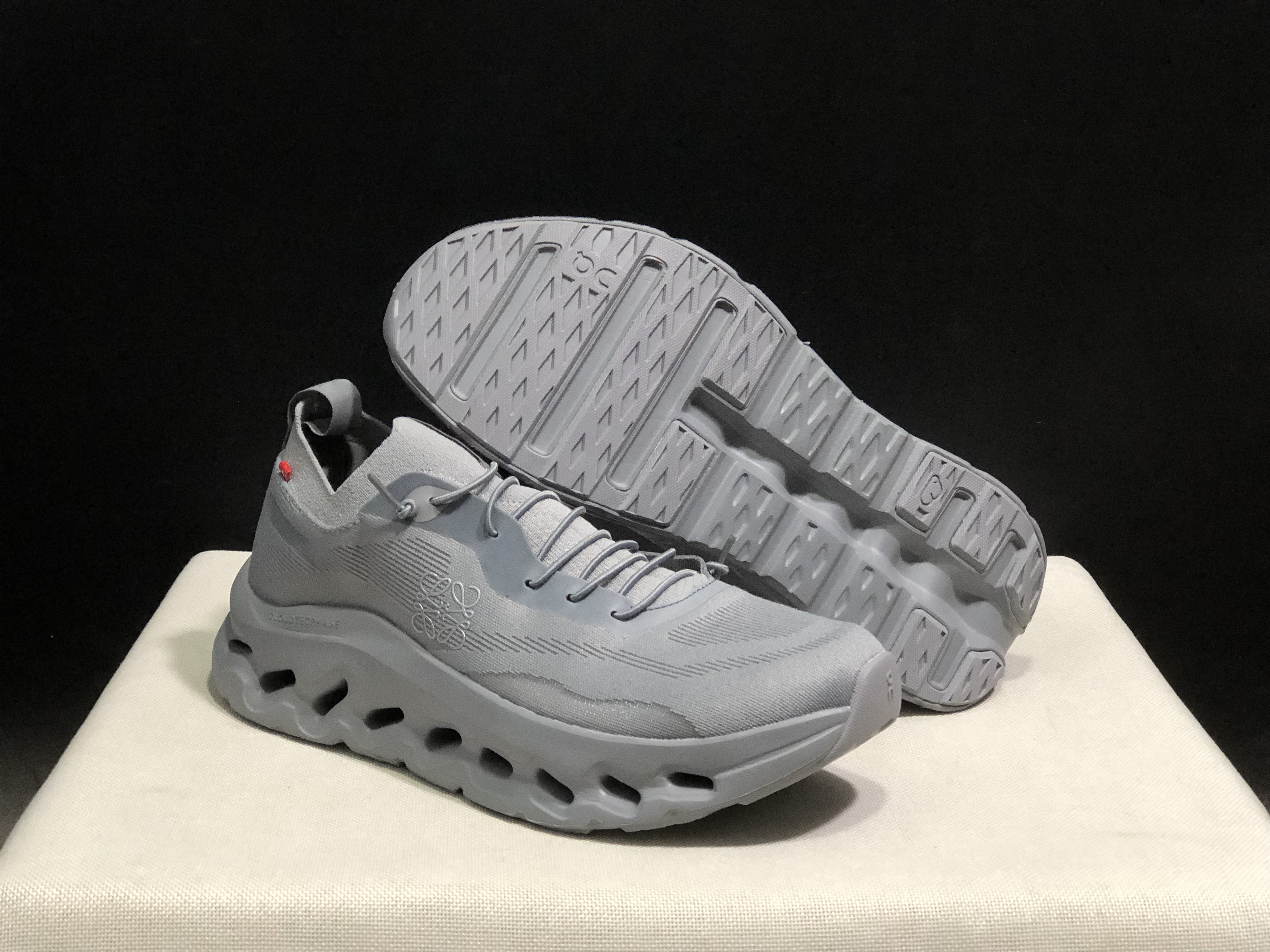 LOEWE x On Running Cloudtilt Running Shoes Co-Signed Edition Grey