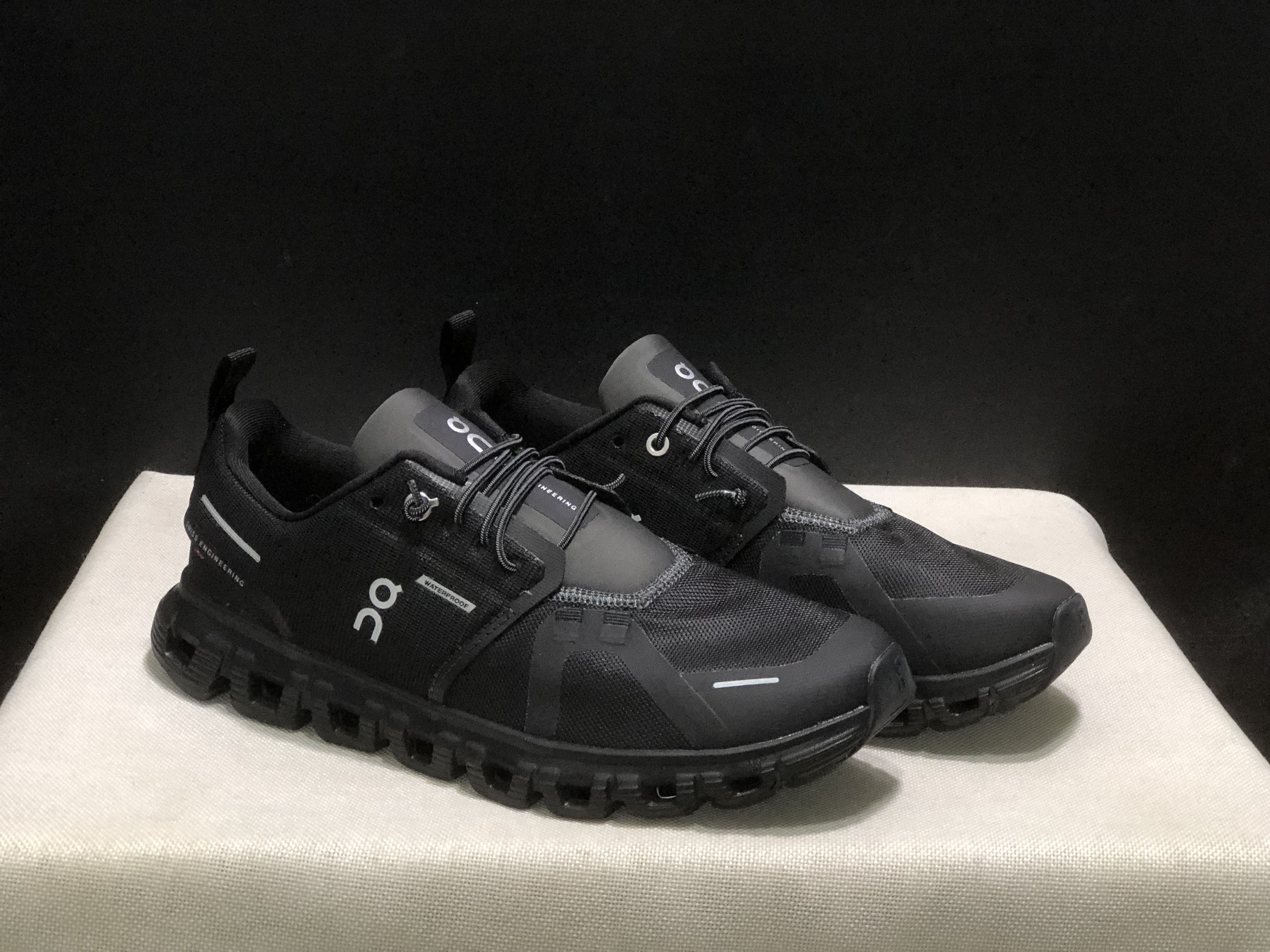 On Running Cloud 6 Casual Life Black Shoes