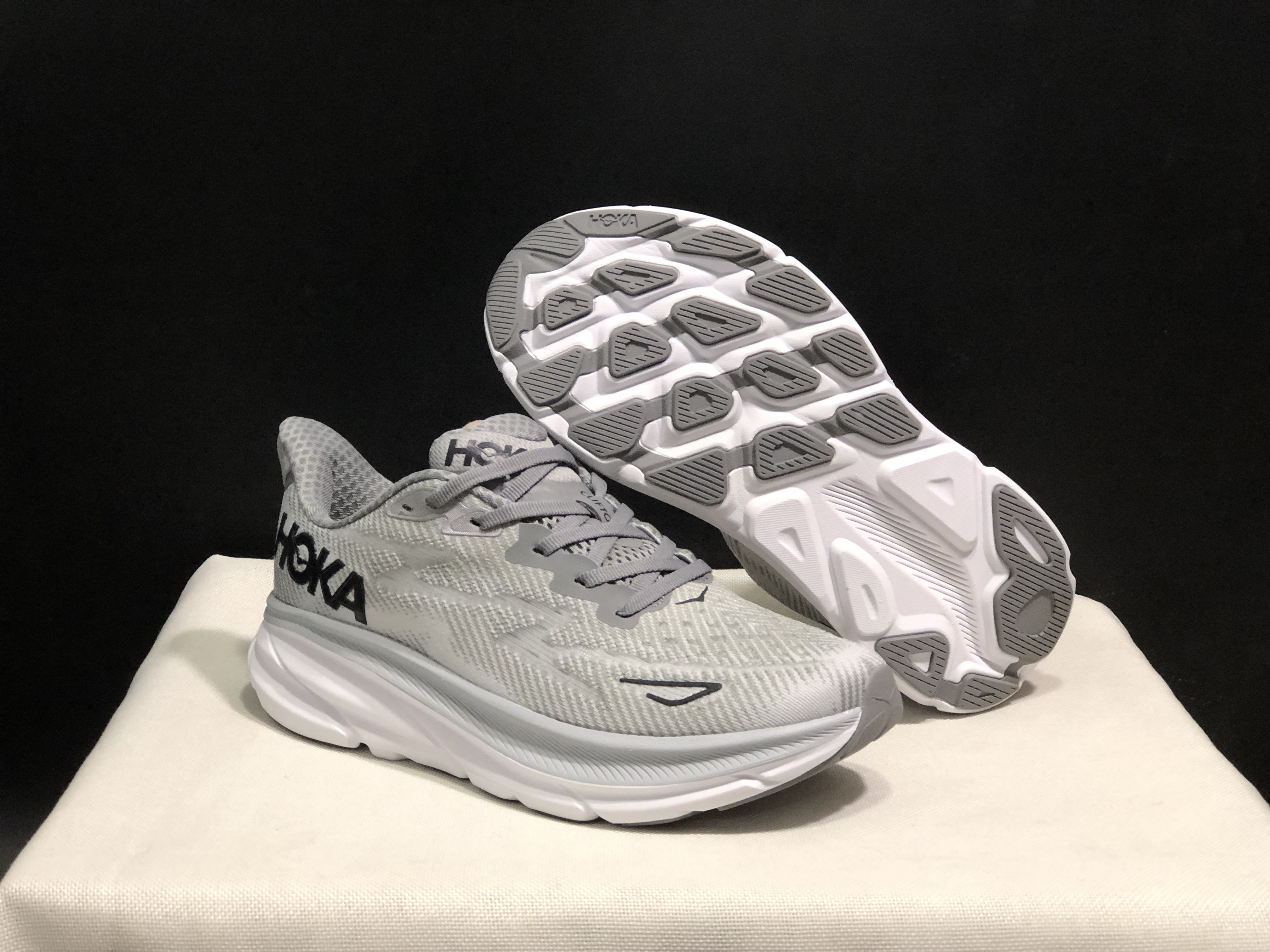 Hoka One One Clifton 9 Running Shoes Athletic Shoes Sneakers Gray