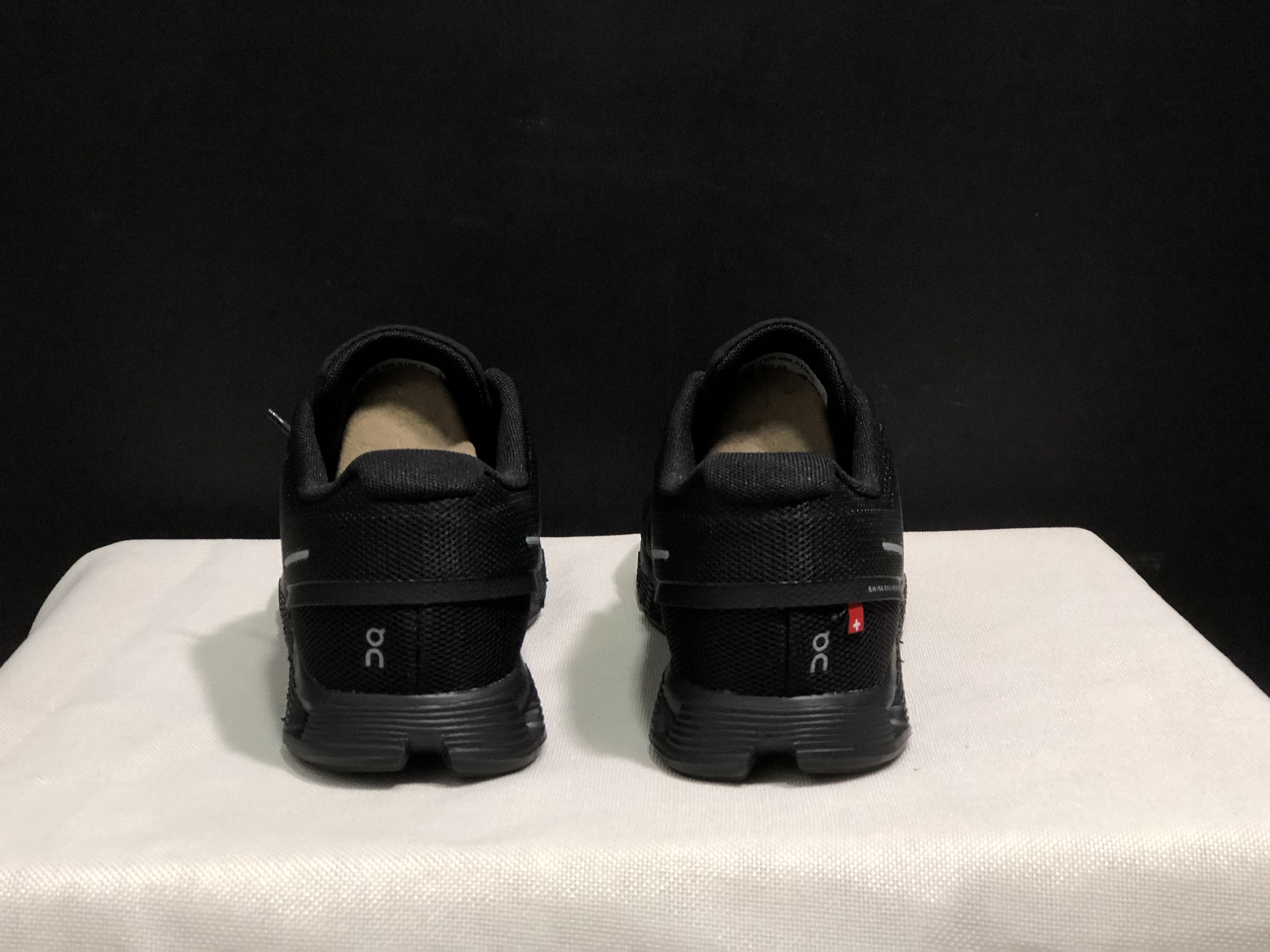 On Running Cloud 5 Lightweight Running Shoes Black/Asphalt