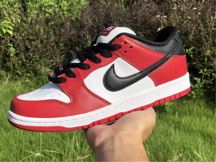 Nike Dunk SB Low J-Pack Chicago Red Sneakers