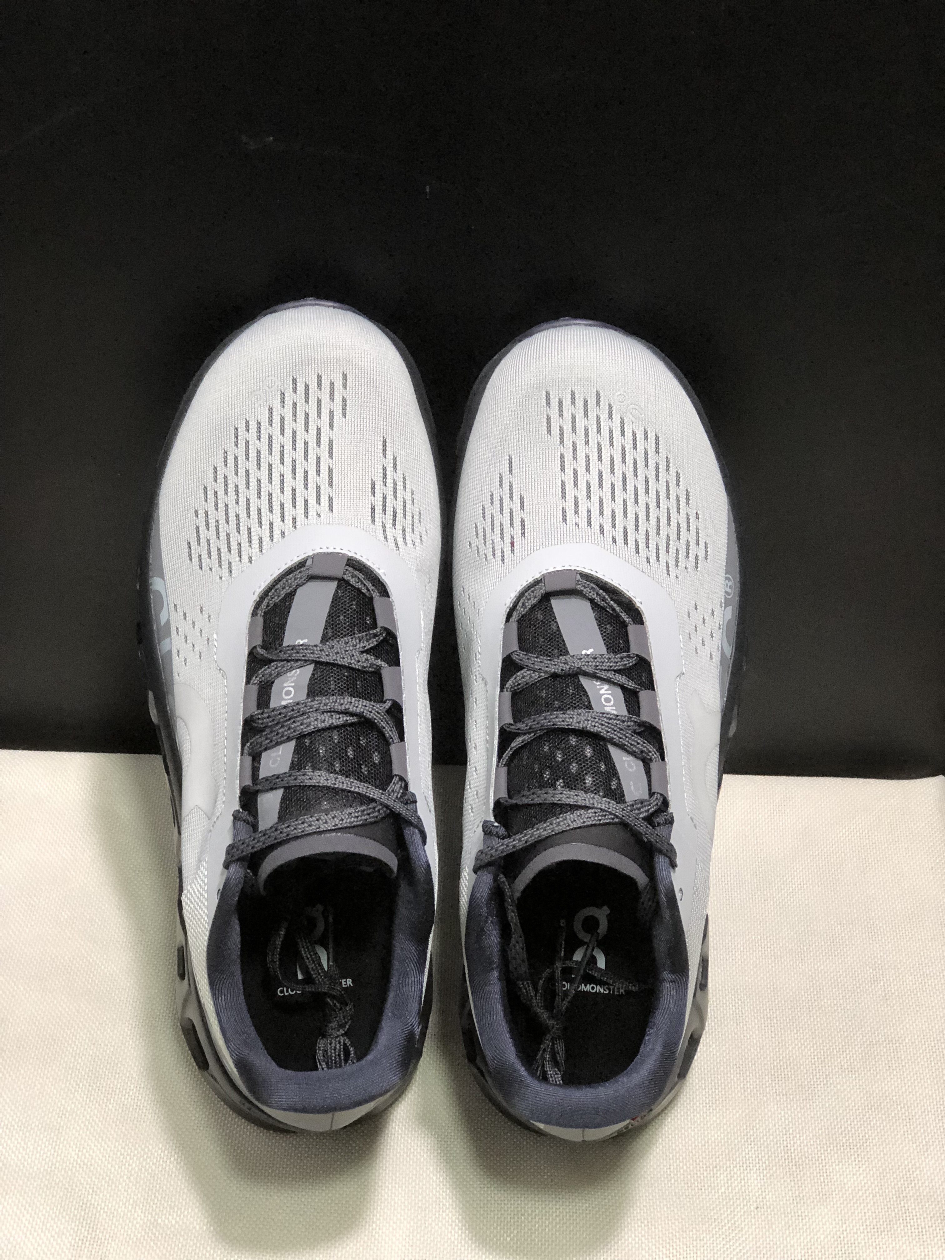 On Running Cloudmonster Anti-Slip Running Shoes Eclipse/Magnet