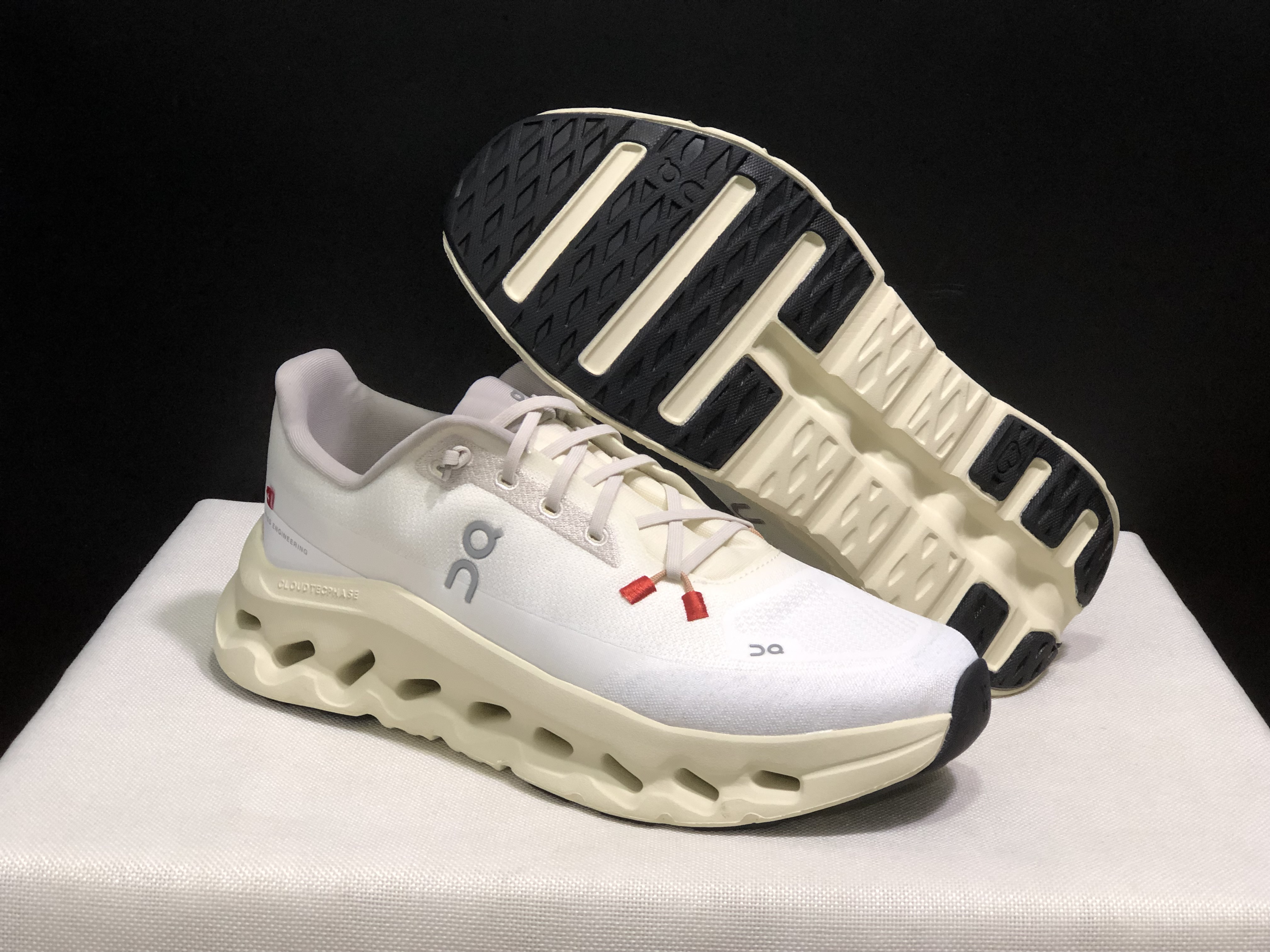 On Running Cloudtilt Durable Casual Life Shoes Sand/Cream