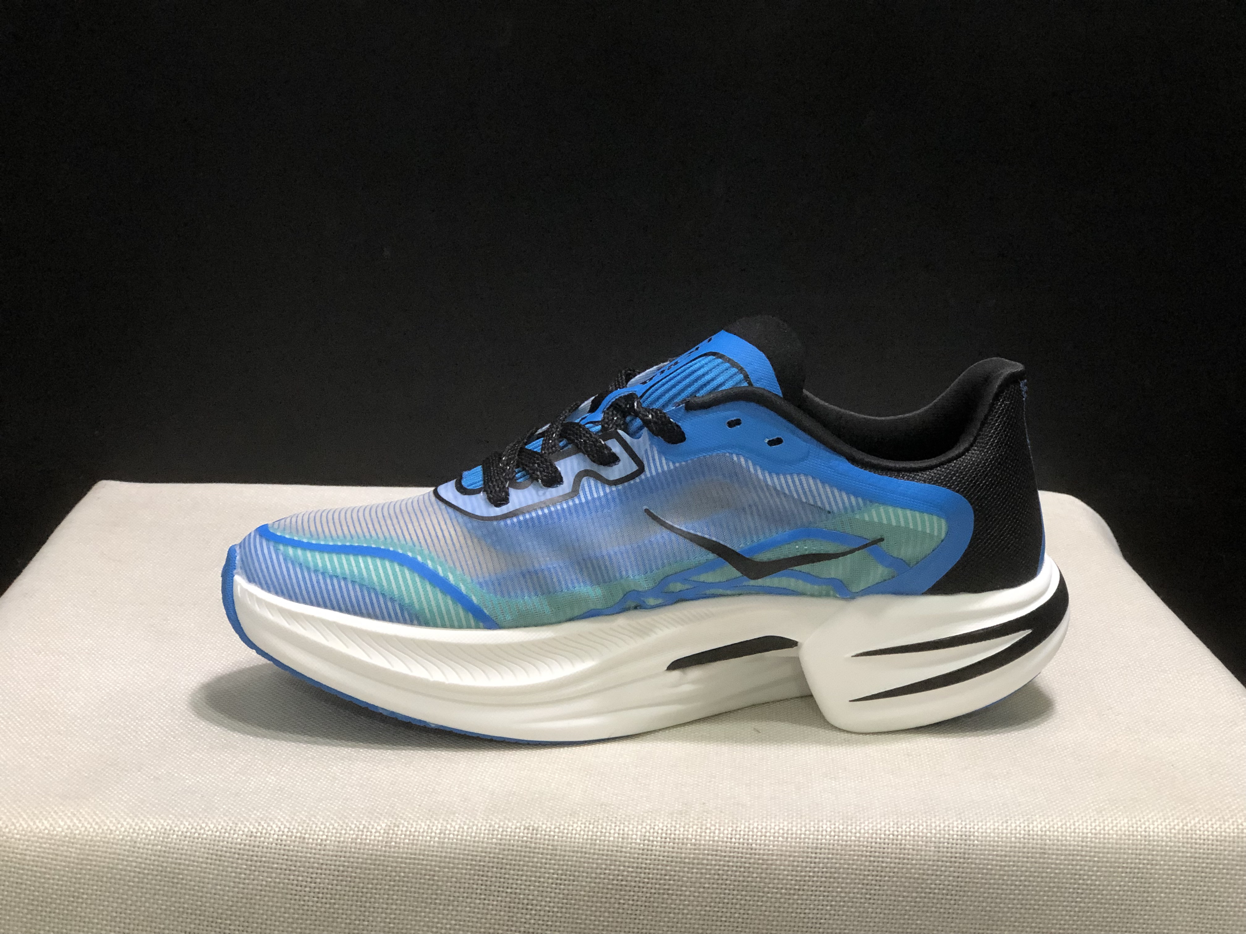Hoka One One Cielo X1 2.0 Low-top Running Shoes Sneakers Blue