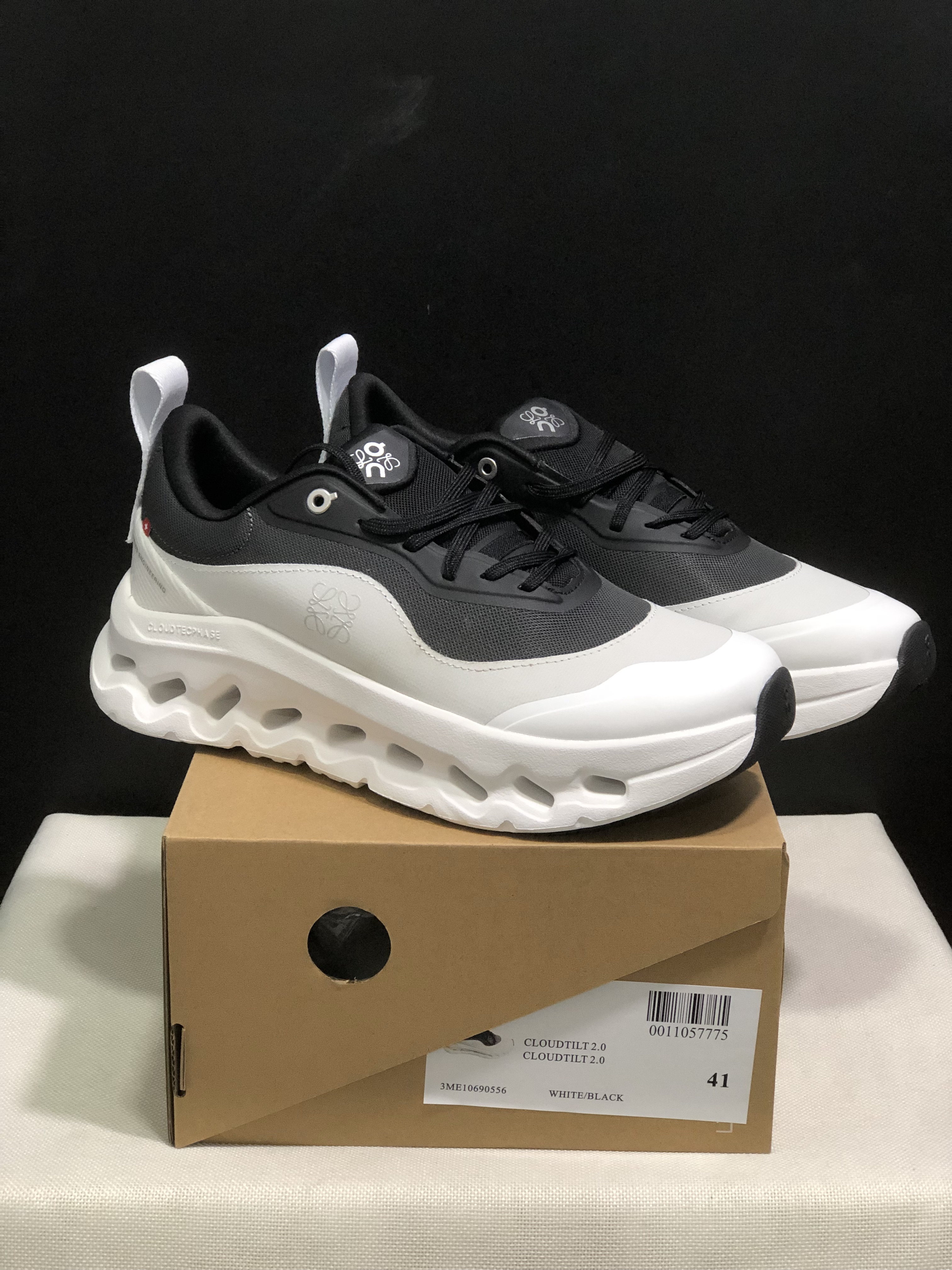LOEWE x On Running Cloudtilt 2.0 Casual Sports Shoes White/Black
