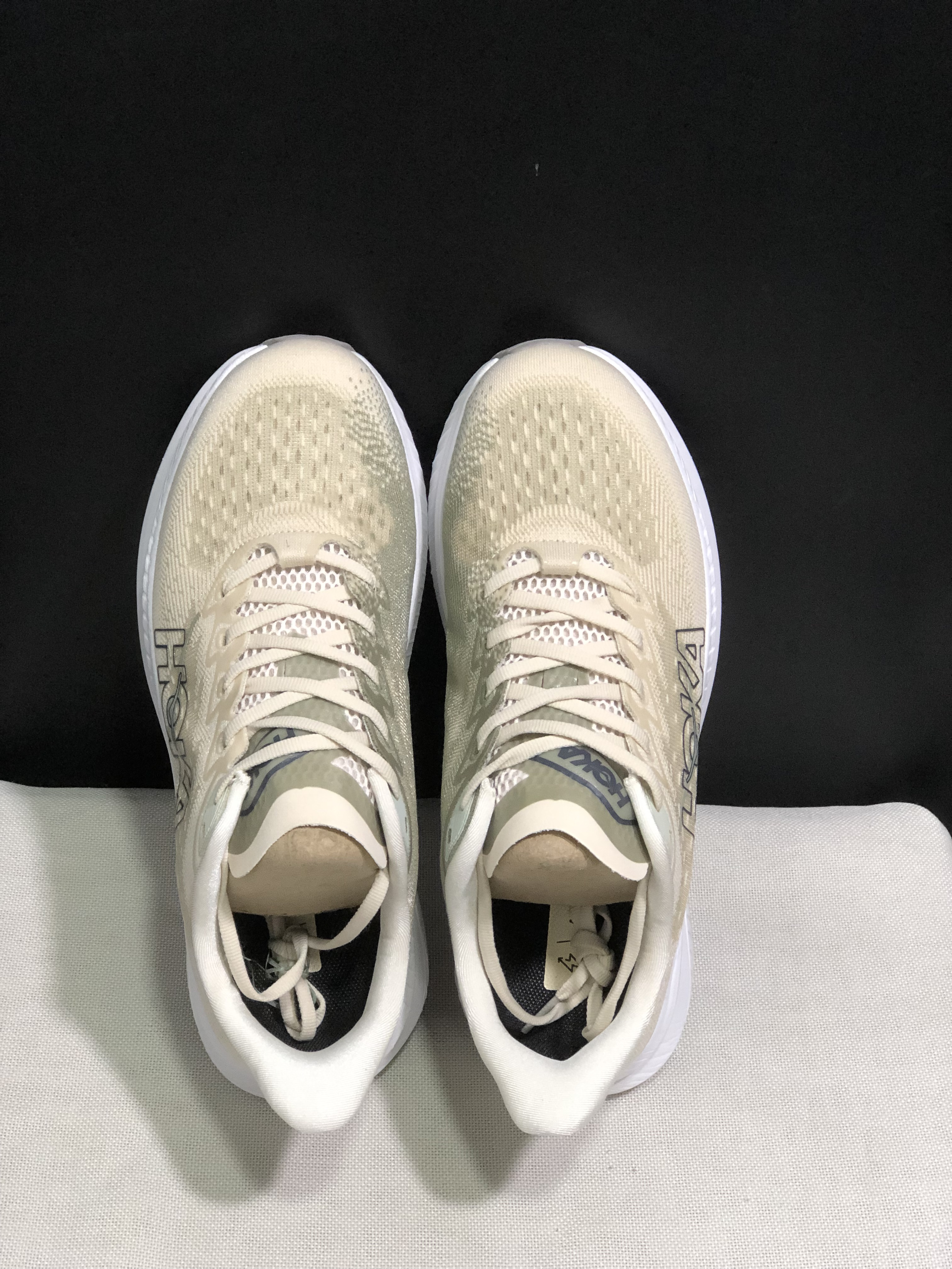 Hoka One One Mach 6 Wear-resistant Breathable Low-top Running Shoes Sneakers Beige