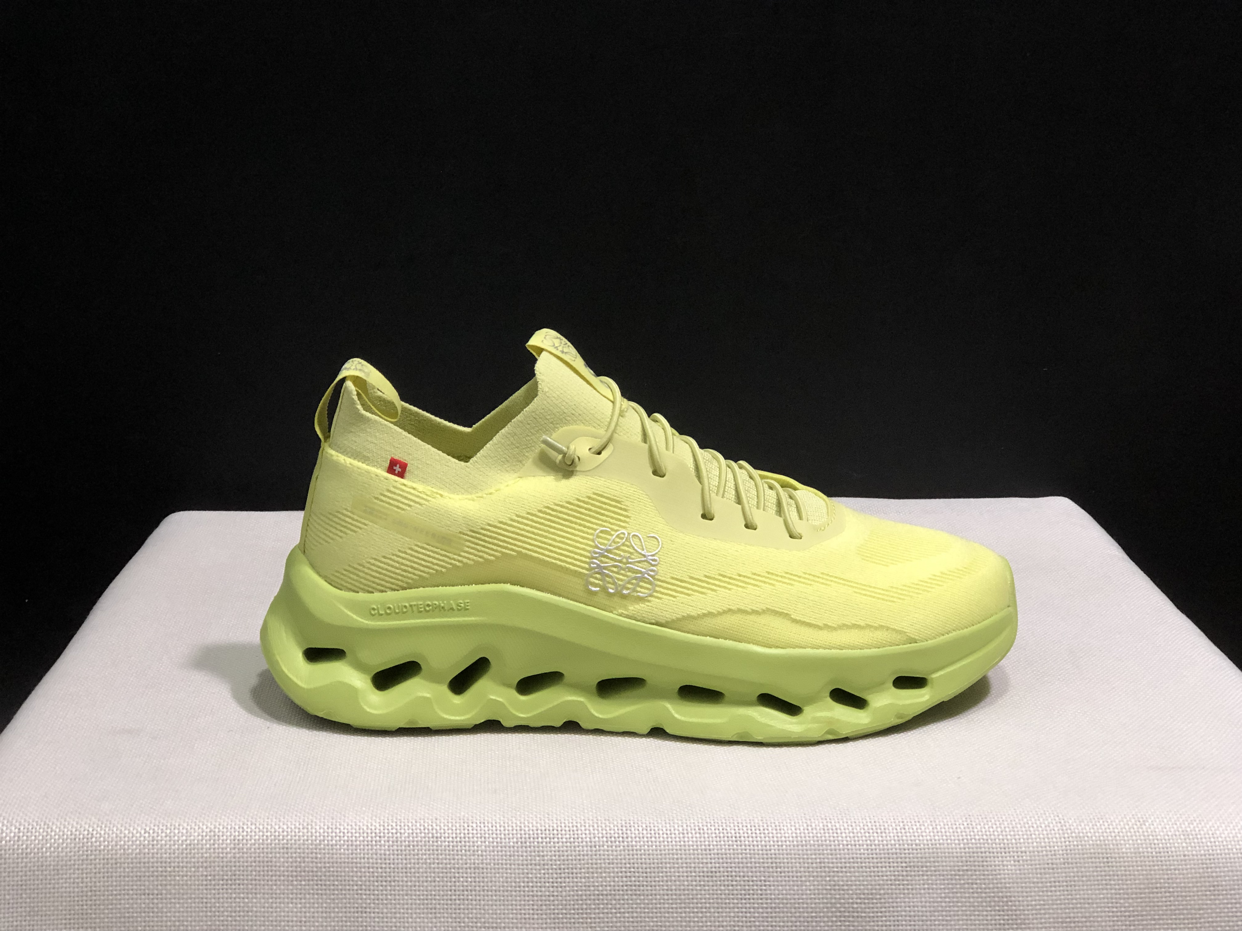 LOEWE x On Running Cloudtilt Running Shoes Co-Signed Edition Bright Yellow