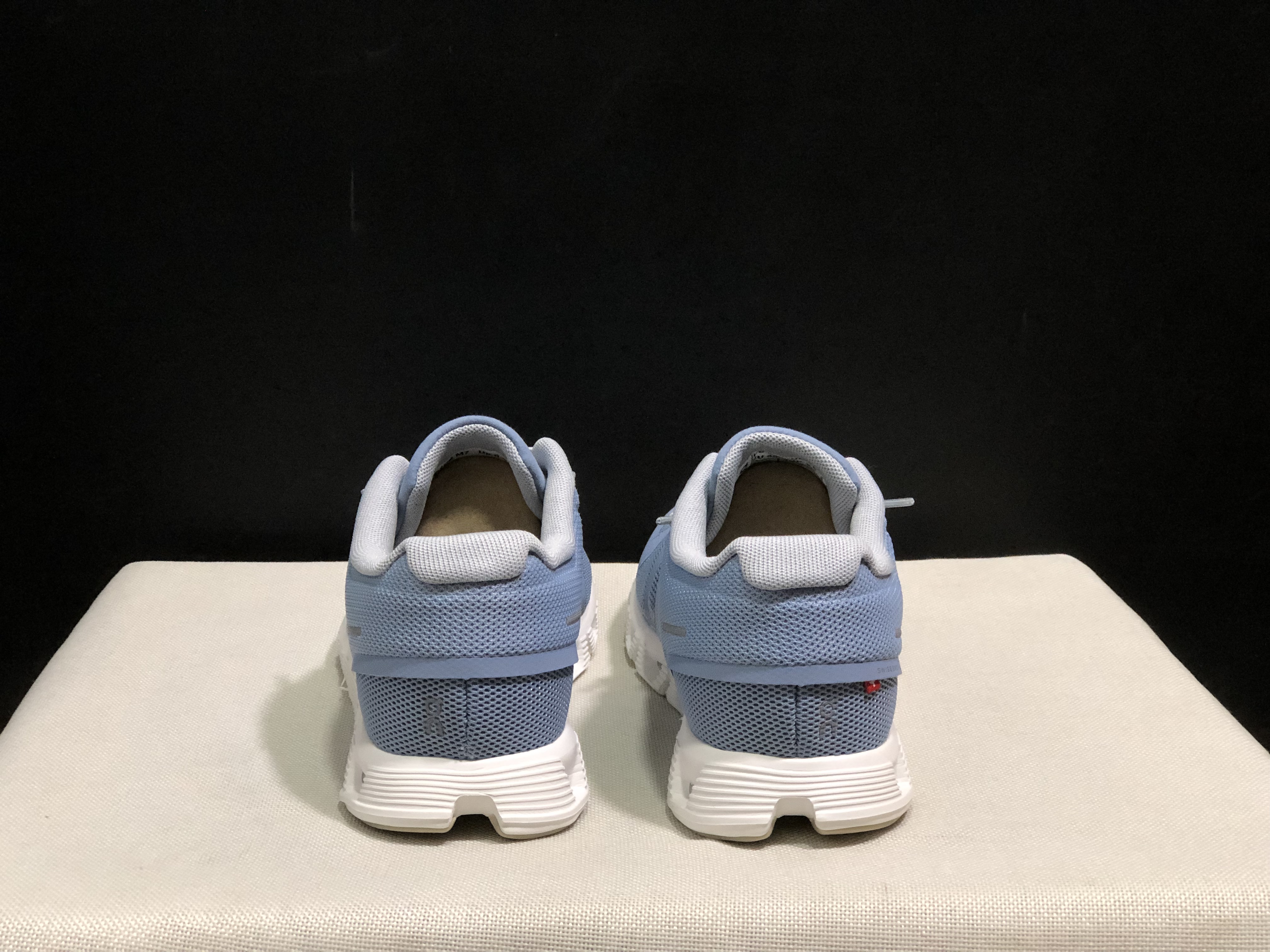 On Running Cloud 5 Lightweight Running Shoes Light Grayish Blue/White