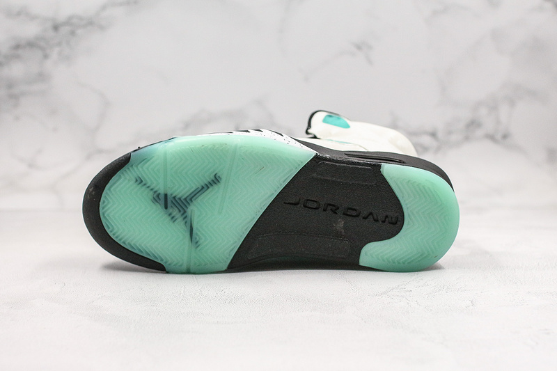 Nike Air Jordan 5 Retro White Island Green Sneakers