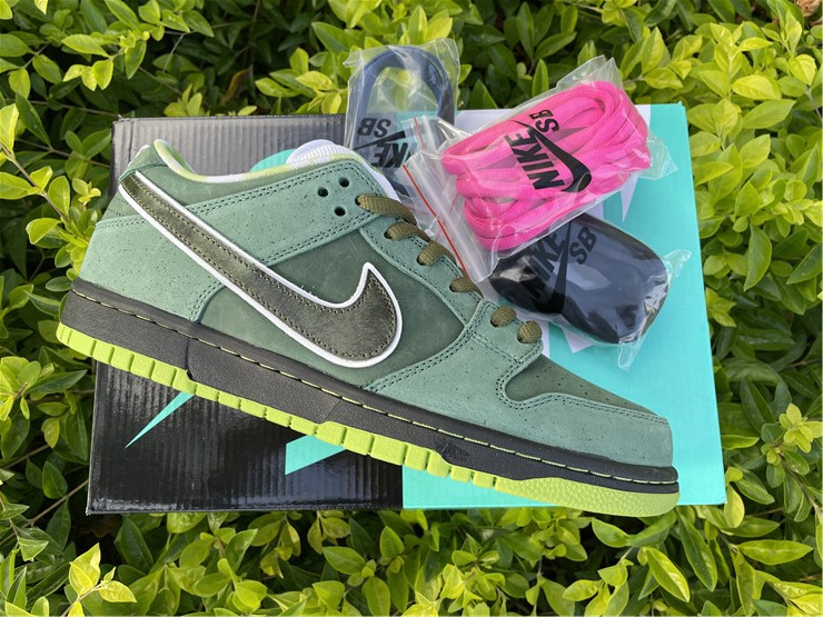 Nike SB Dunk Low Concepts Green Lobster Sneakers