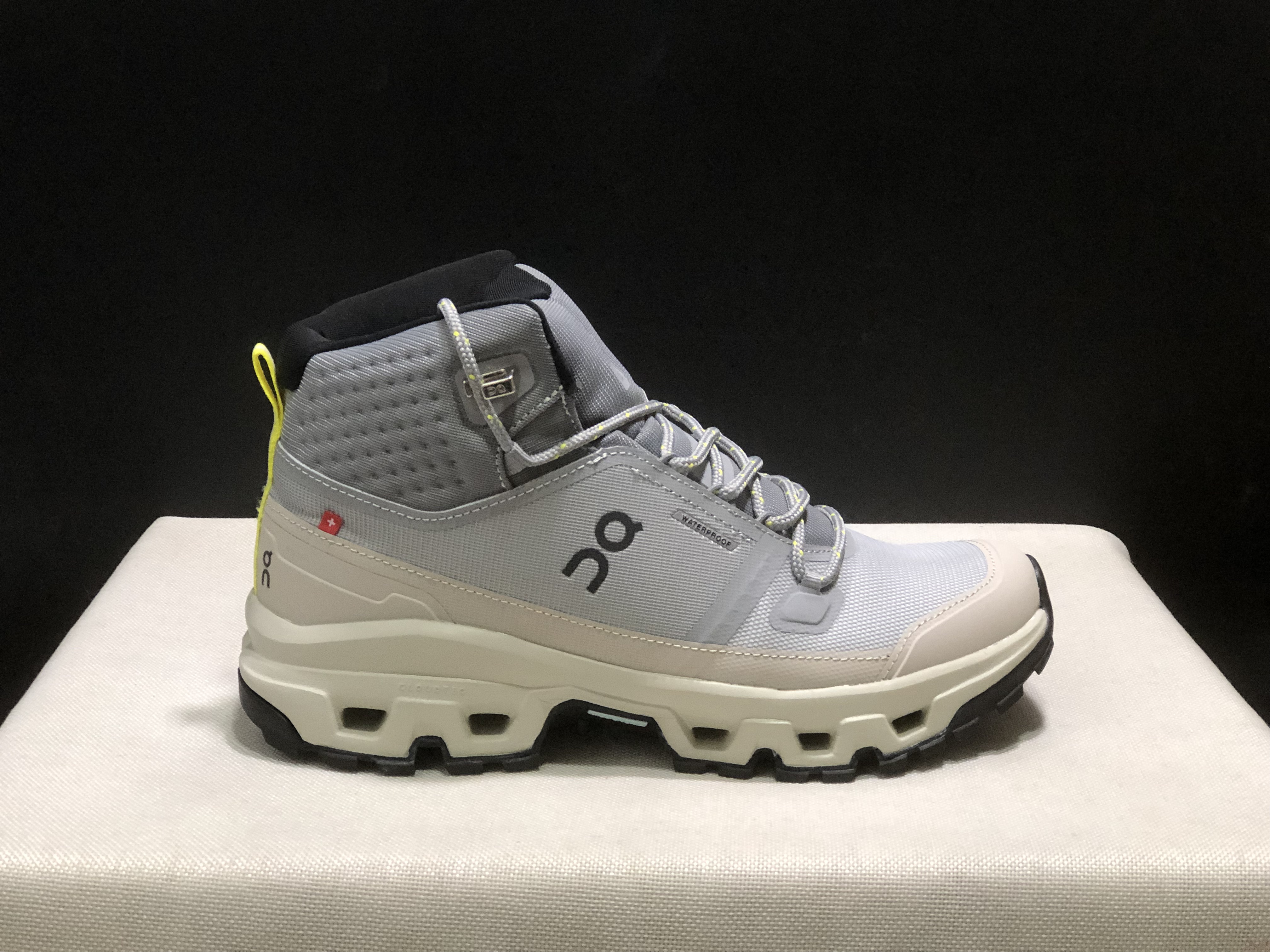 On Running Cloudrock Mid WP High-Top Hiking Shoes Alloy/Ice