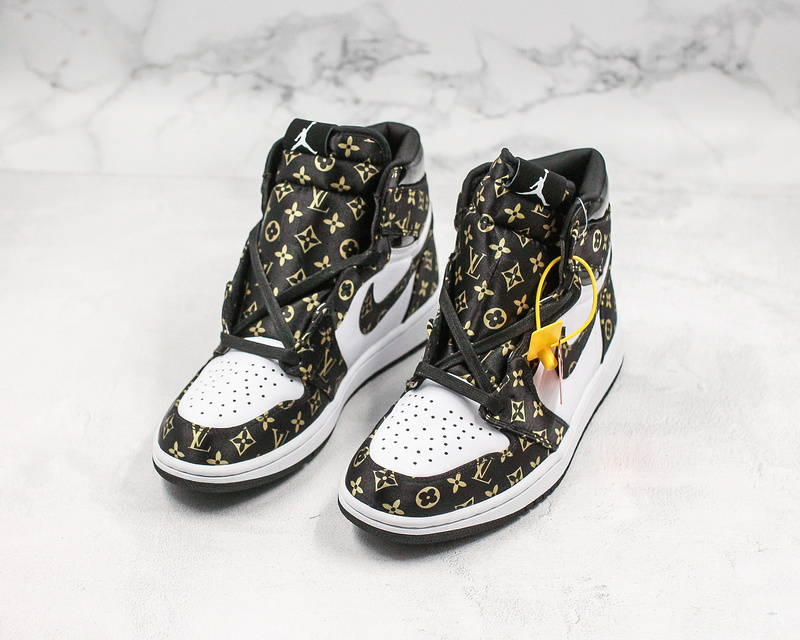 Nike Air Jordan 1 Retro LV White Black Printing Sneakers Joint Edition