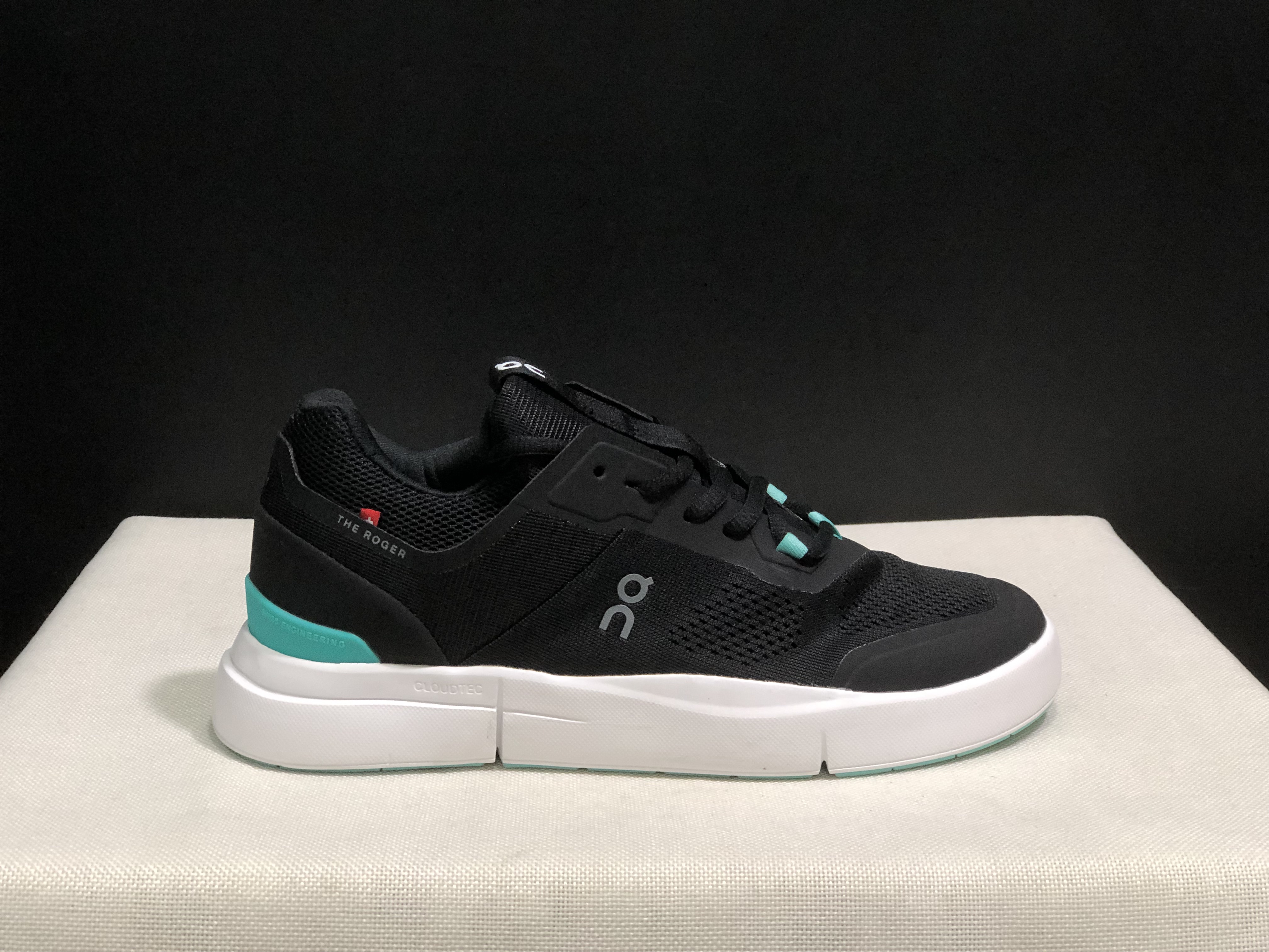 On Running The Roger Spin Breathable Mesh Sneakers Black/Green