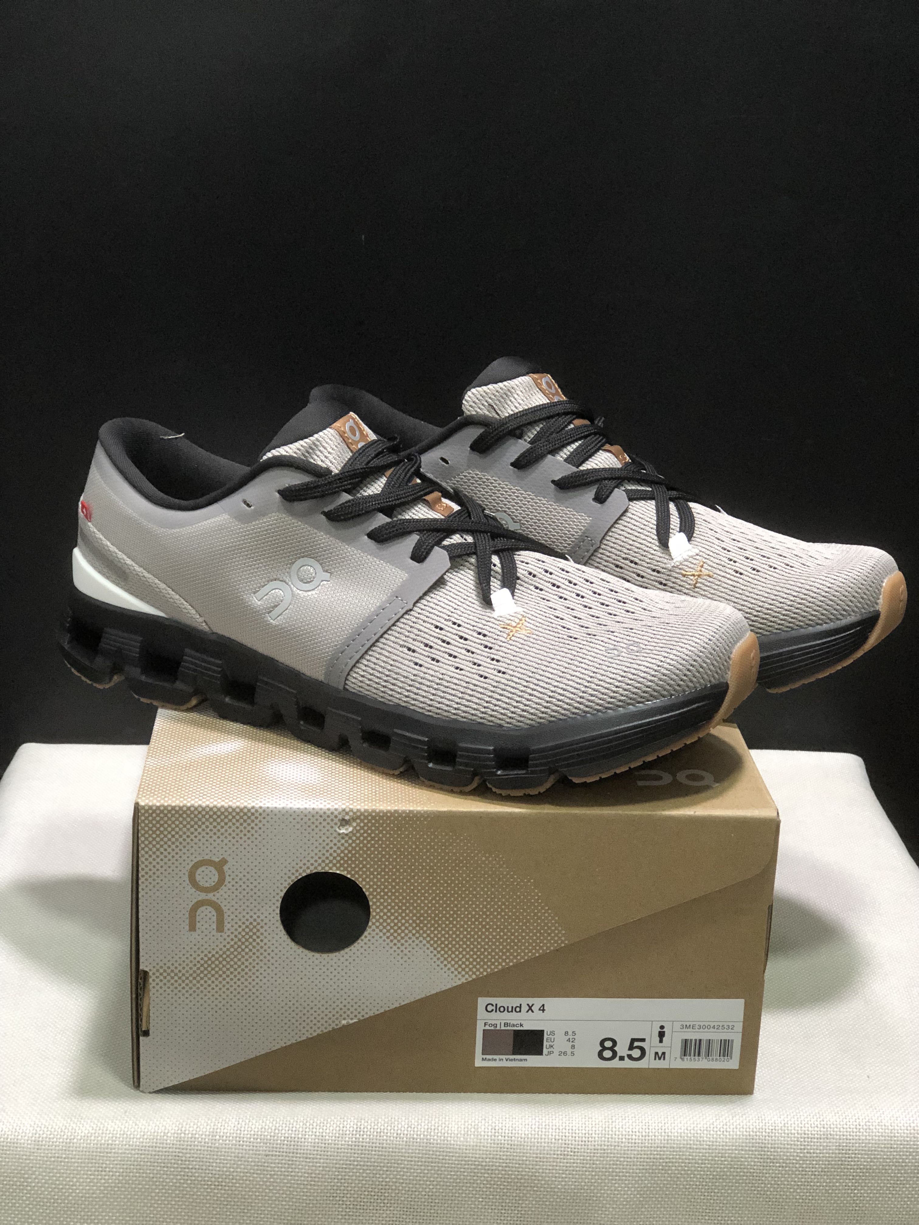 On Running Cloud X4 Comfortable Running Shoes Fog/Black