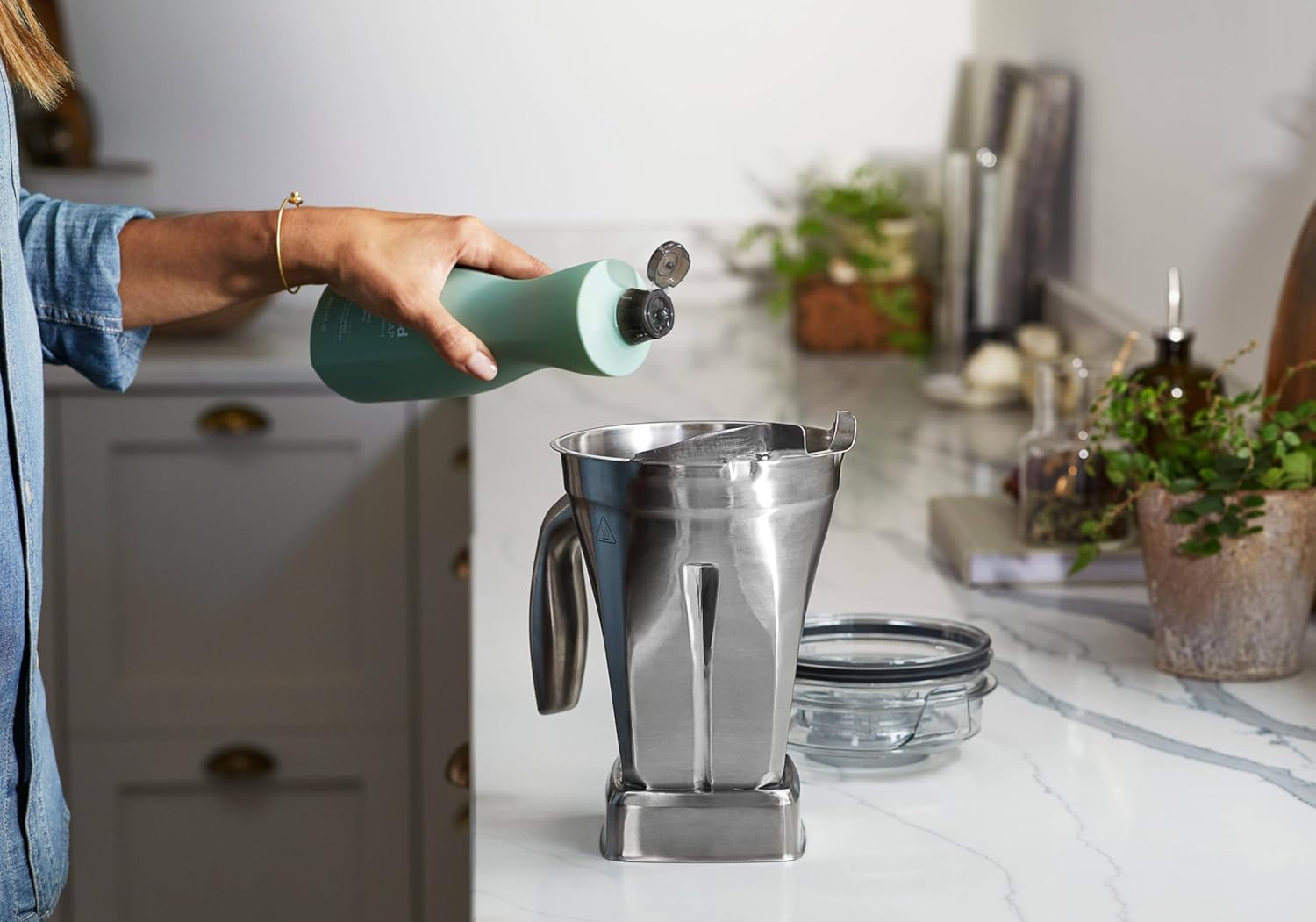 48-Ounce Stainless Steel Blending Container – BPA-Free