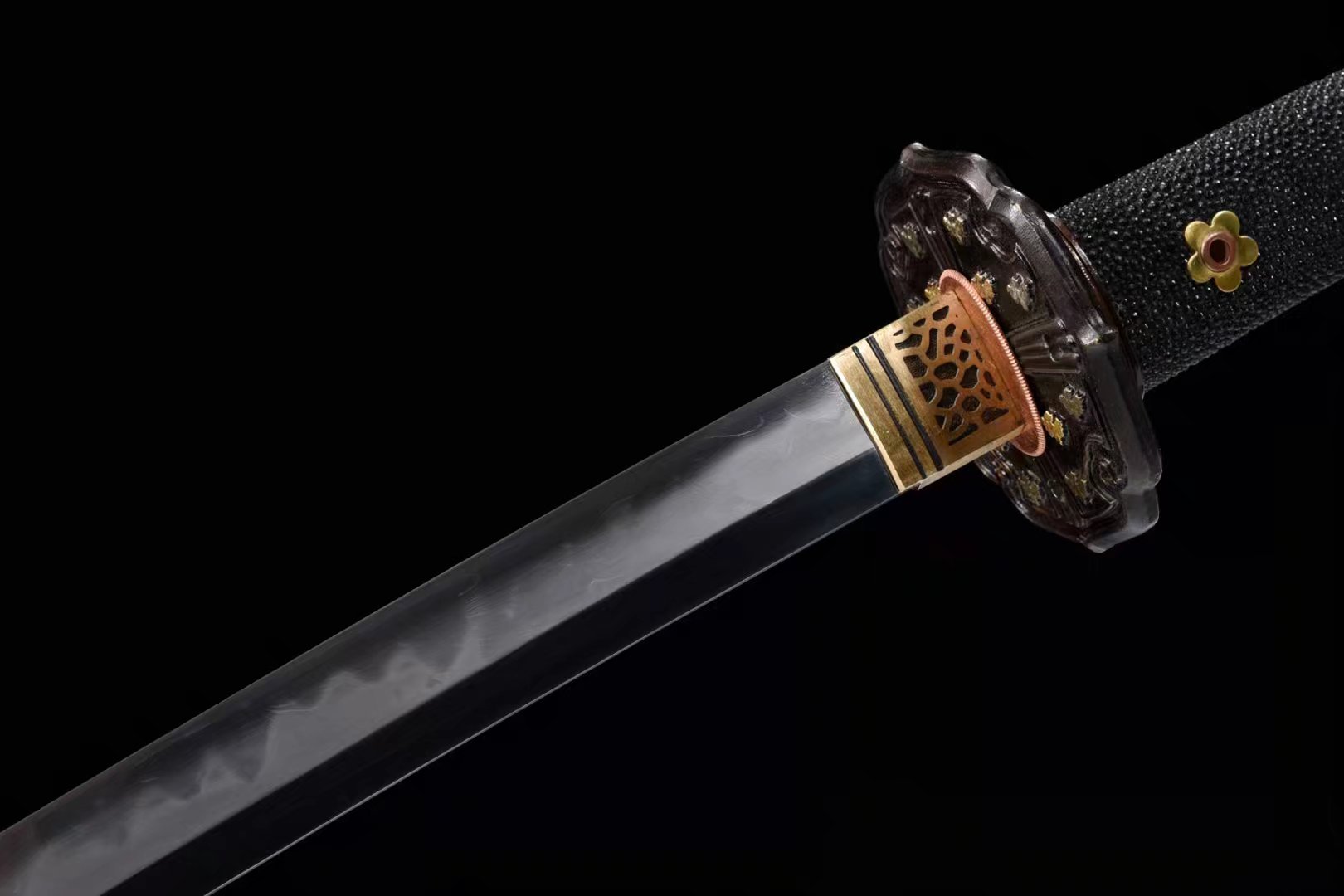 Tachi | Damascus Clay Tempered | Ray-skin Sheath | Ray-skin Handle | Copper Gilded Glided silver | High performance | Battle-ready | Razor sharp | Full-tang - Spartan Blades Club - 陳氏劍莊1892