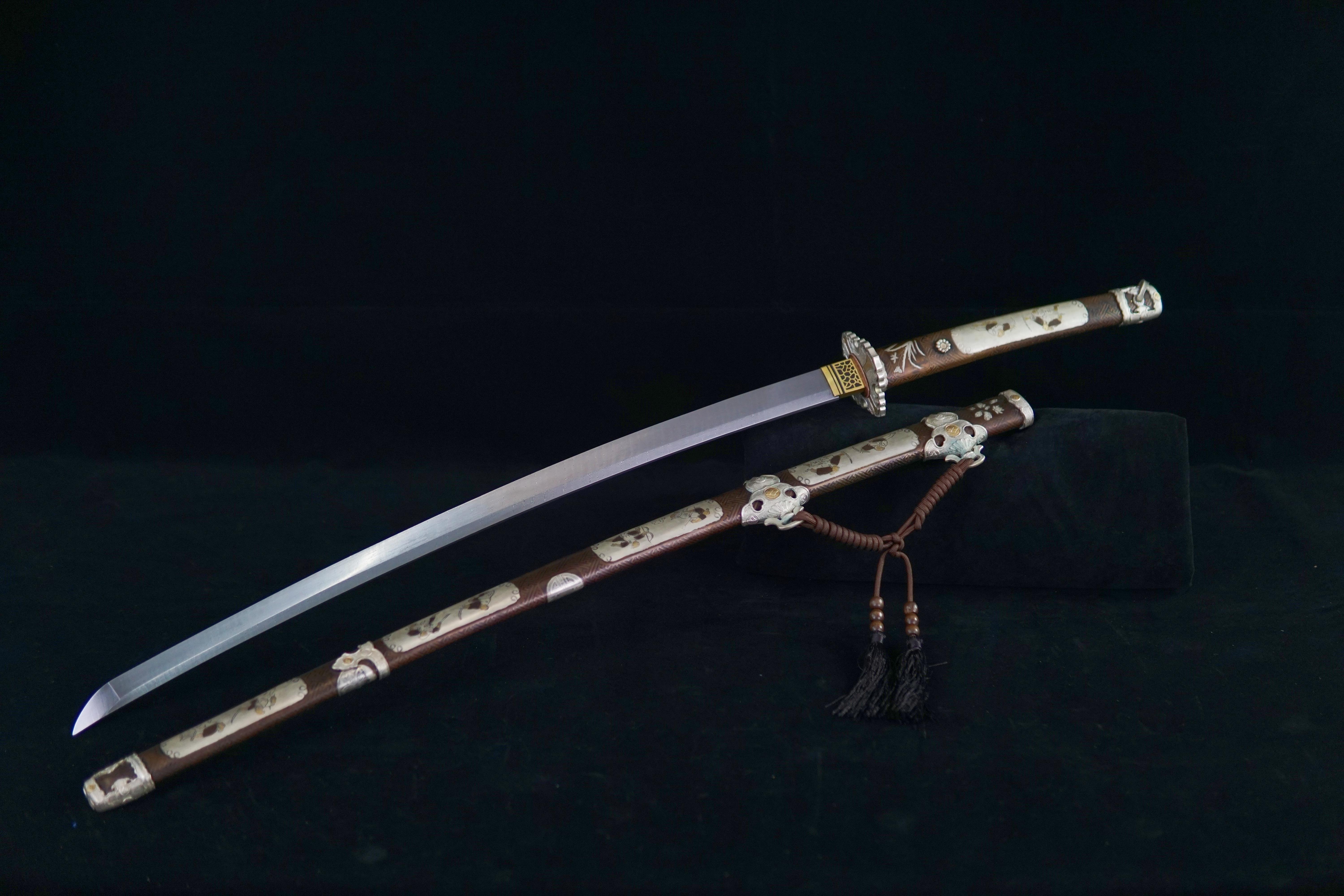 TK02 Tachi | Soul of the Samurai（武士魂） Tachi - Hand-Forged Damascus Steel Blade, Exquisite Copper Fittings - 117cm/46