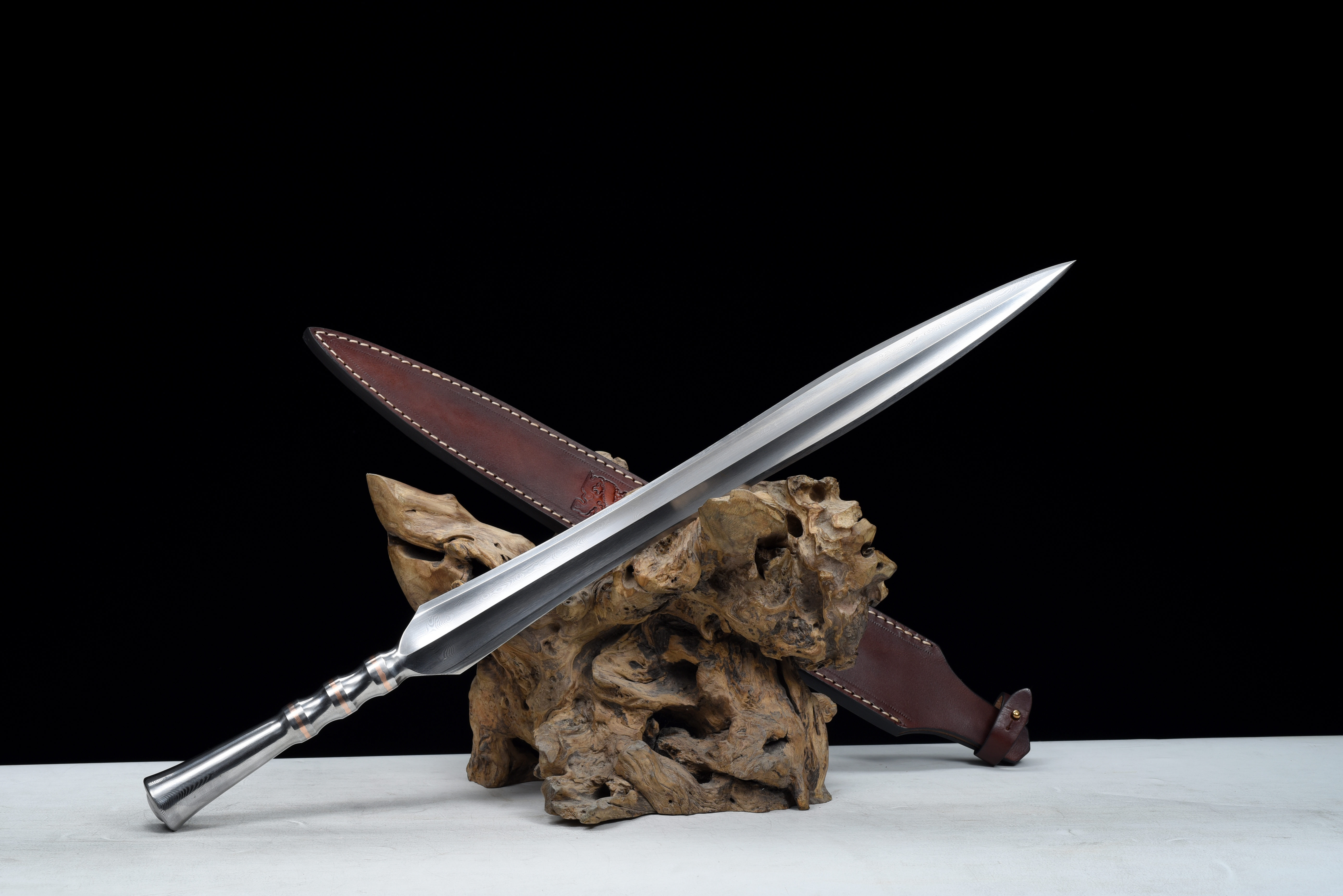 SPRING KNIGHT | Damascus One-piece Sword | Ancient Forge Technique | Handcrafted - Spartan Blades Club - 陳氏劍莊1892