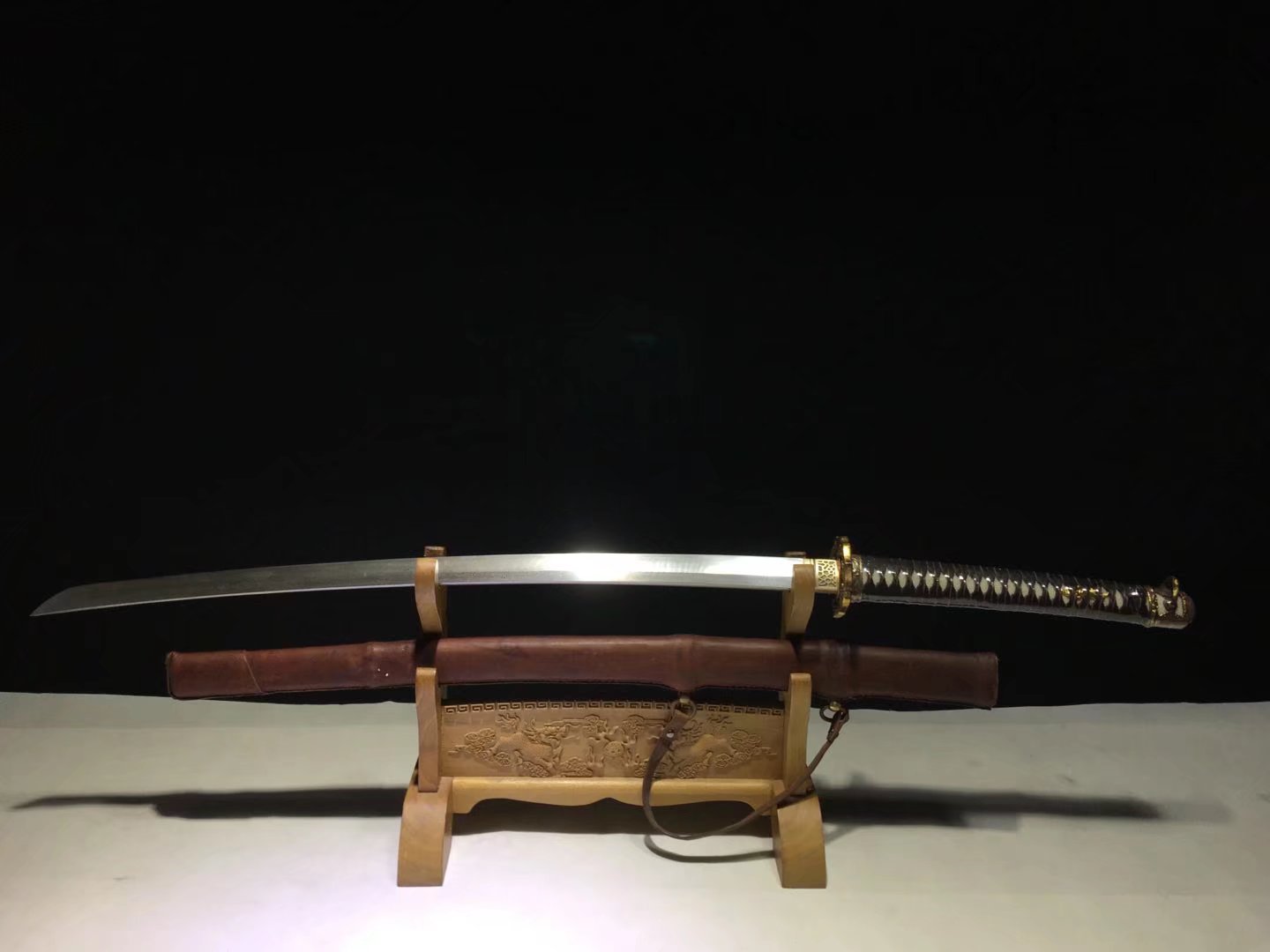 Tachi | Damascus Real hamon | Leather Sheath | Hollow out Copper Gilded Glided silver | Hand sharpened  | High performance | Razor sharp | Battle-ready | Full-tang - Spartan Blades Club - 陳氏劍莊1892