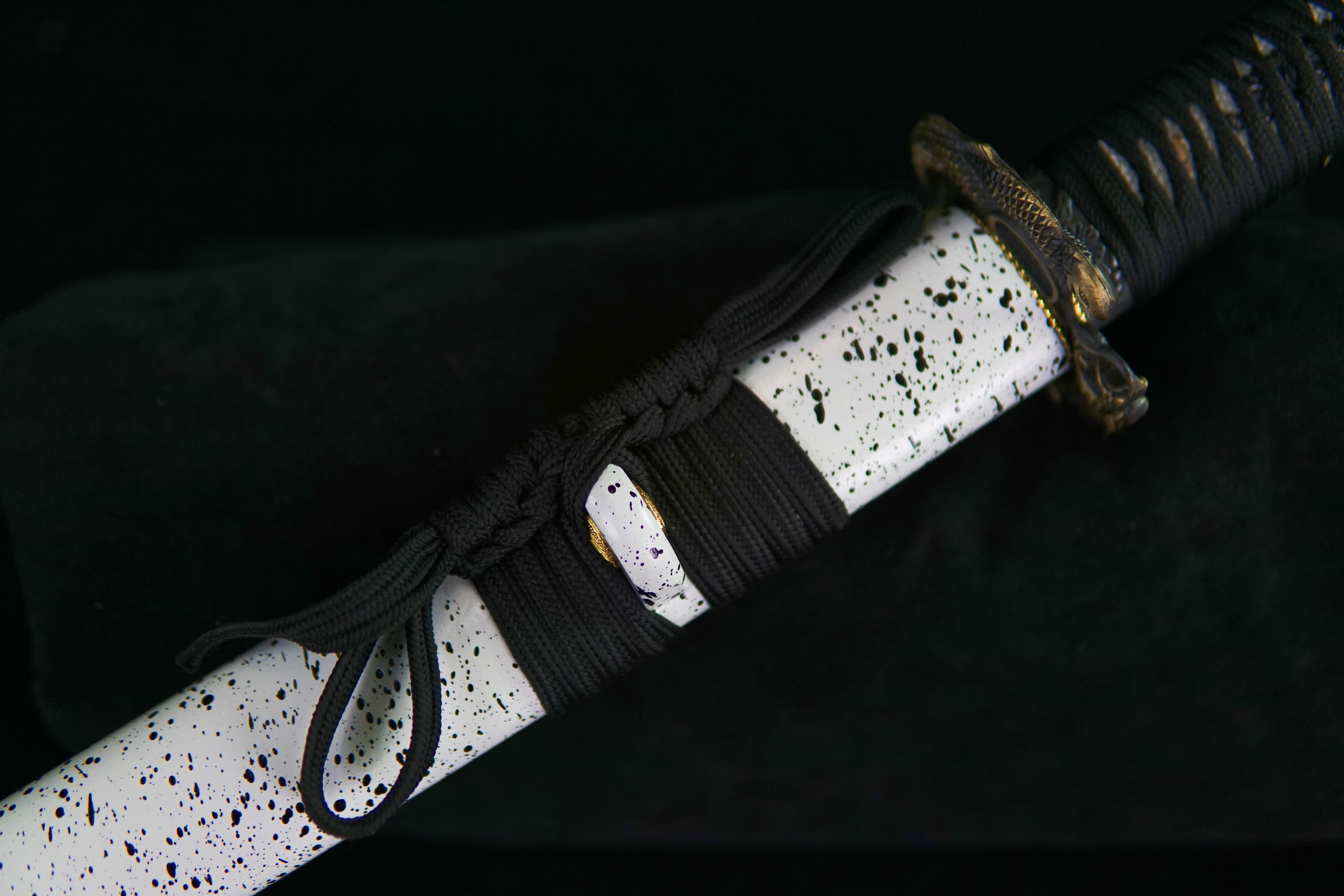 TK08-Dragon Roar （龙啸天）Katana | T10 Steel - Clay tempered - Dragon Tsuba - Hand forged sharpened | Wooden Lacquer Sheath | Copper Accessories | Full-tang | Battle-ready | Razor sharp | High performance - Spartan Blades Club - 陳氏劍莊1892