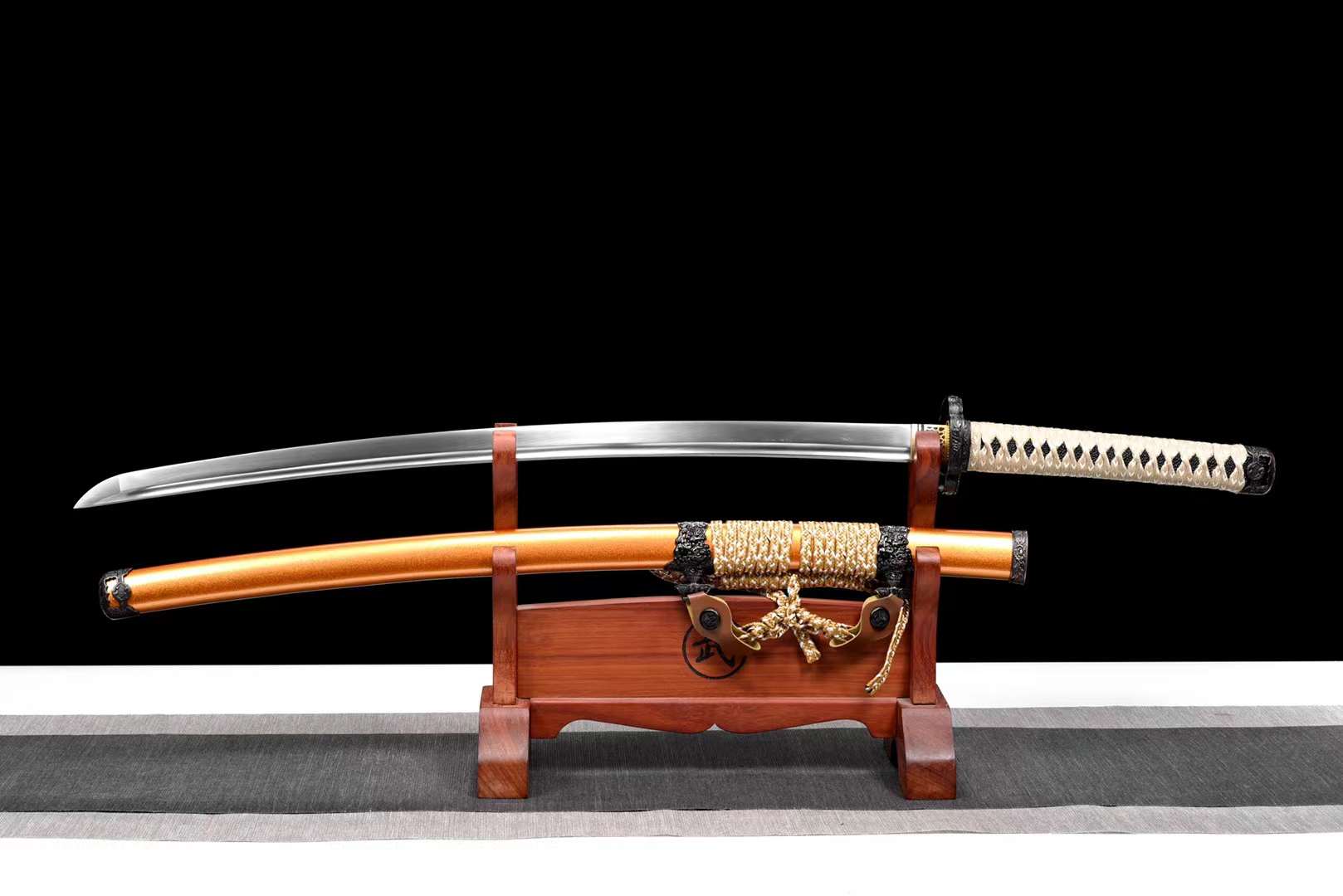 黄金の菊の剣 Golden Chrysanthemum Tachi Samurai Katana Sword Full-Tang - Spartan Blades Club - 陳氏劍莊1892