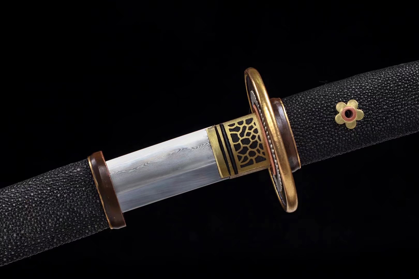 Tachi | Damascus Clay Tempered | Hand sharpened | Ray-skin Sheath | Ray-skin Handle | Copper Gilded Glided silver Accessories | High performance | Battle-ready | Full-tang - Spartan Blades Club - 陳氏劍莊1892