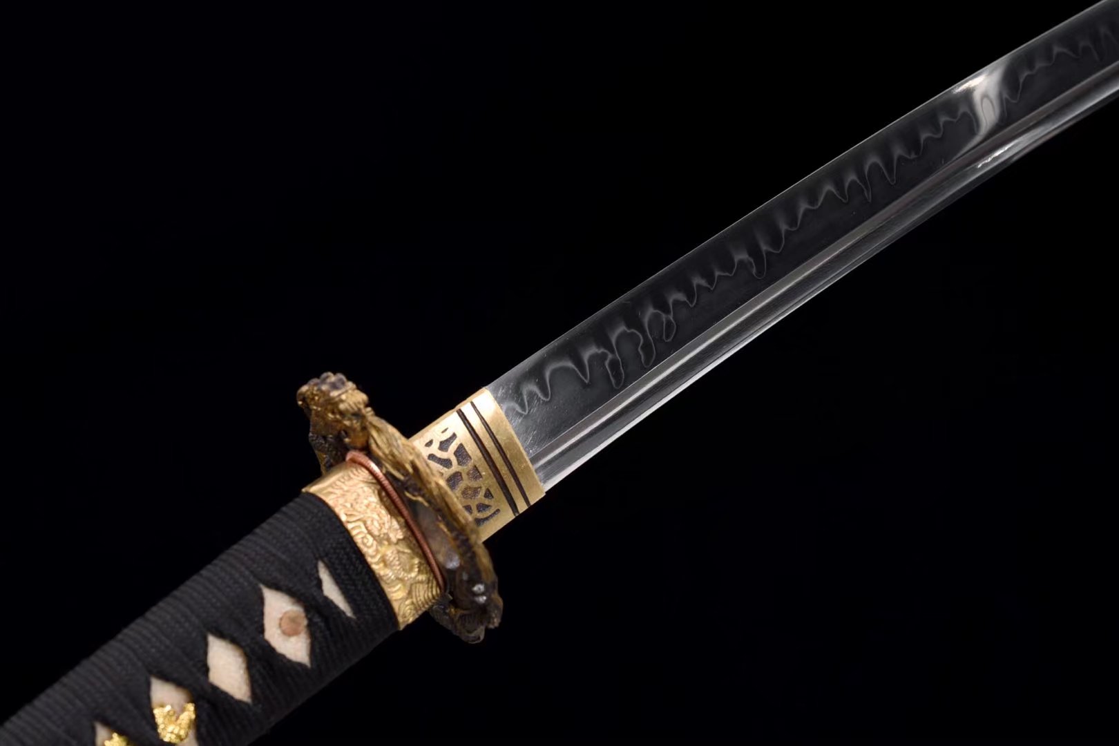 Katana | T10 Steel Clay-Tempered | Real hamon | Dragon | Black | Wooden Lacquer sheath | High performance | Battle-ready | Razor sharp | Full-tang - Spartan Blades Club - 陳氏劍莊1892