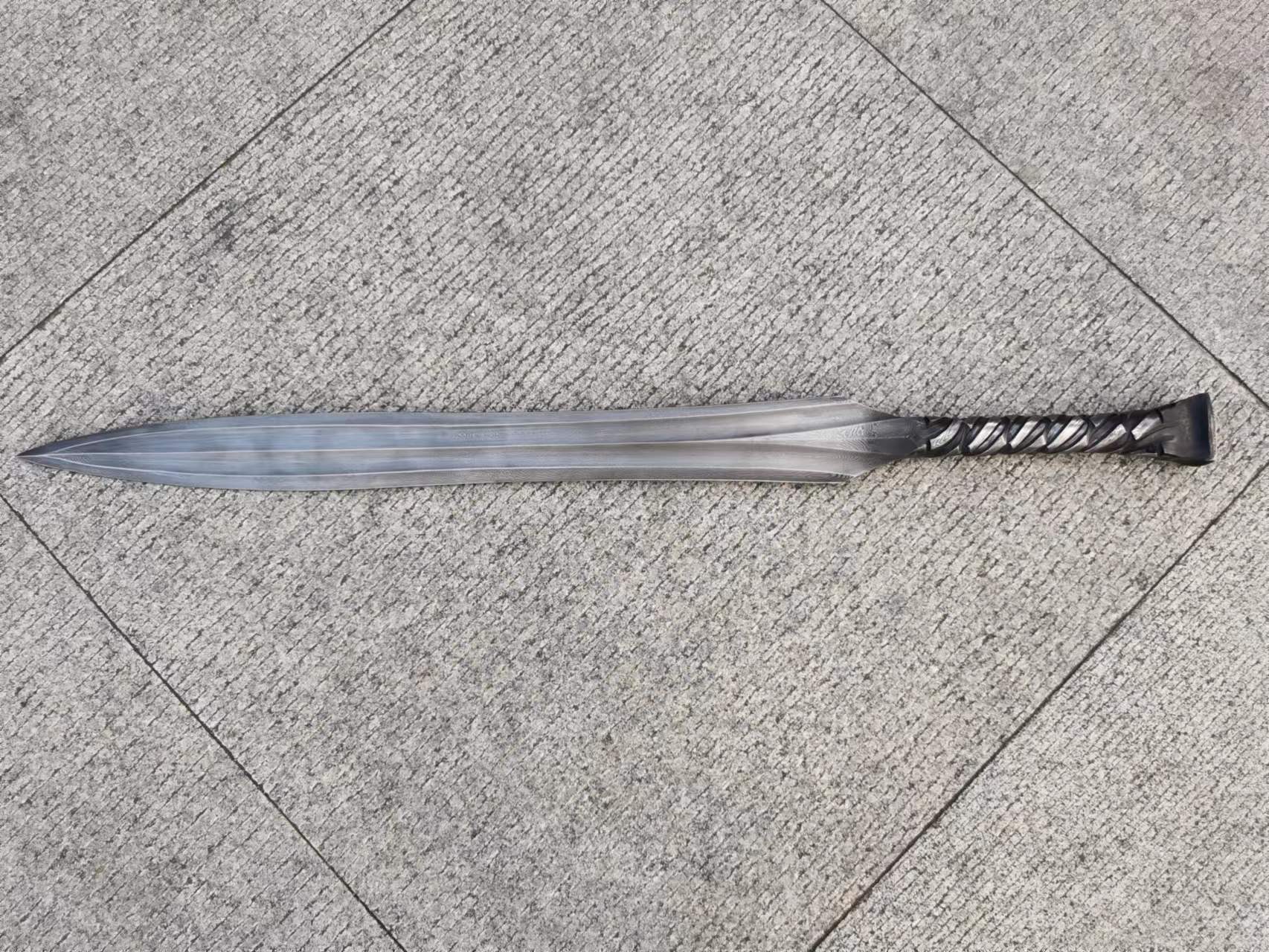 Monarch Blade | One-Piece Sword | Damascus Steel | Handcrafted | Battle Ready - Spartan Blades Club - 陳氏劍莊1892