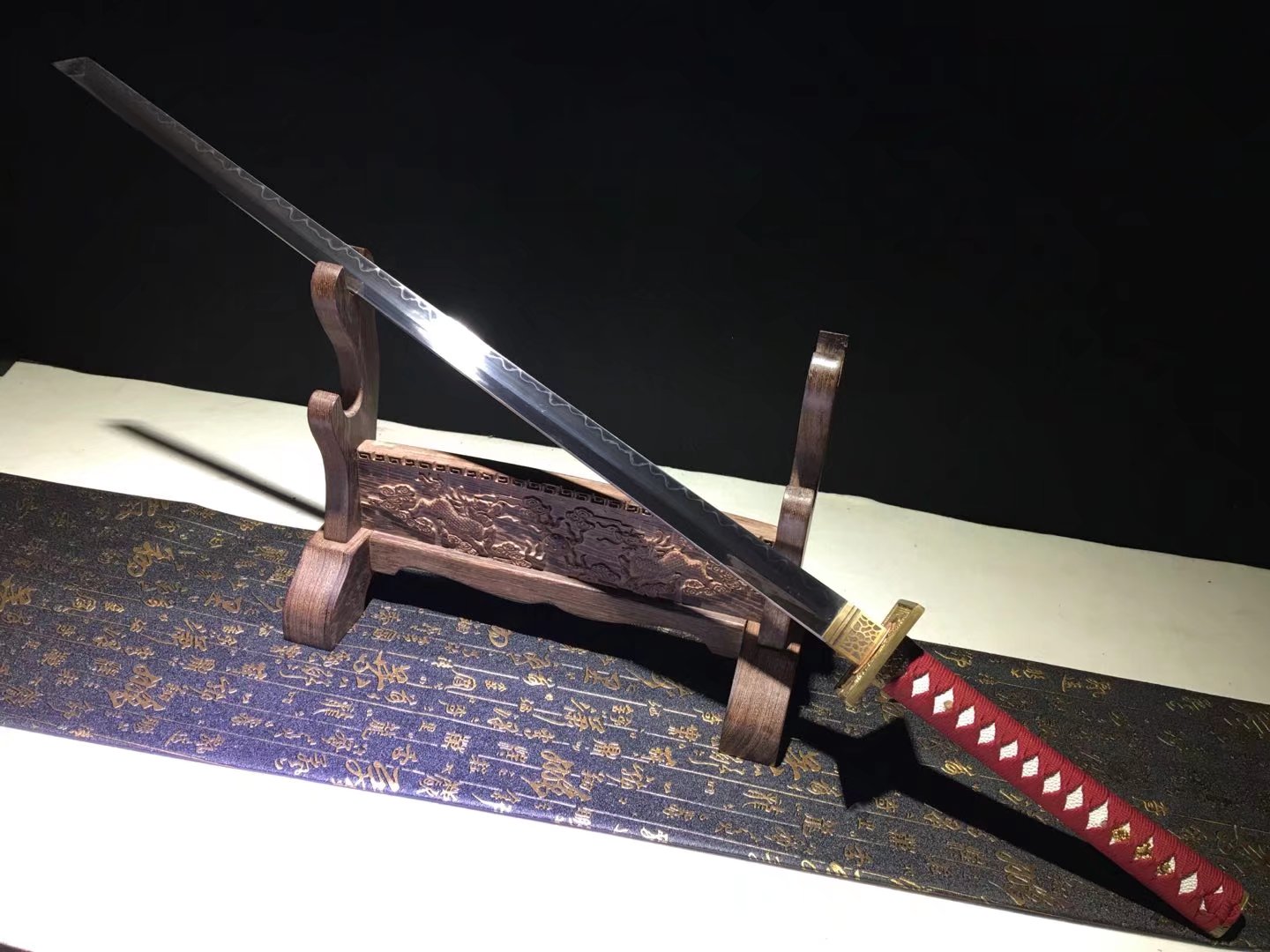 Katana | Copper Accessories | T10 Steel Clay tempered | Red Lacquer Sheath Dragon |  Real hamon | Hand forged | Razor sharp |  Full-tang - Spartan Blades Club - 陳氏劍莊1892