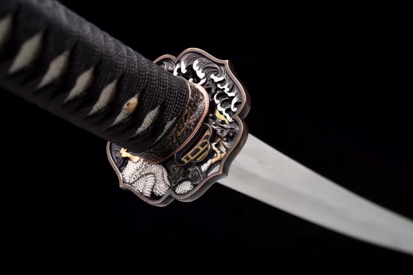 Katana | Hand forged | Damascus Clay tempered | Copper gilded glided silver | Lacquer sheath |  Real hamon |  Battle-ready | Full-tang - Spartan Blades Club - 陳氏劍莊1892