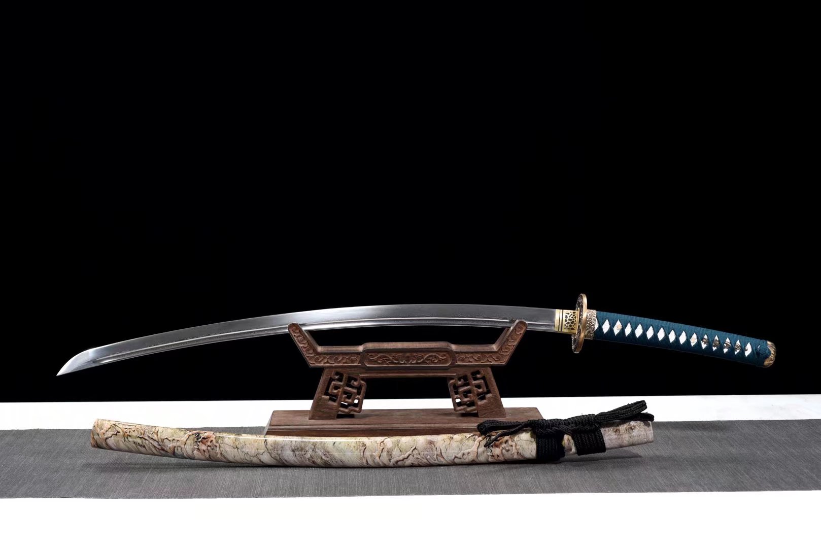 Tachi | Damascus Steel |  Dragon Motif | Brass Fittings | Full-tang | Battle-ready | razor sharp | Spartan Blades Club | CHEN'S SWORDS 1892 - Spartan Blades Club - 陳氏劍莊1892