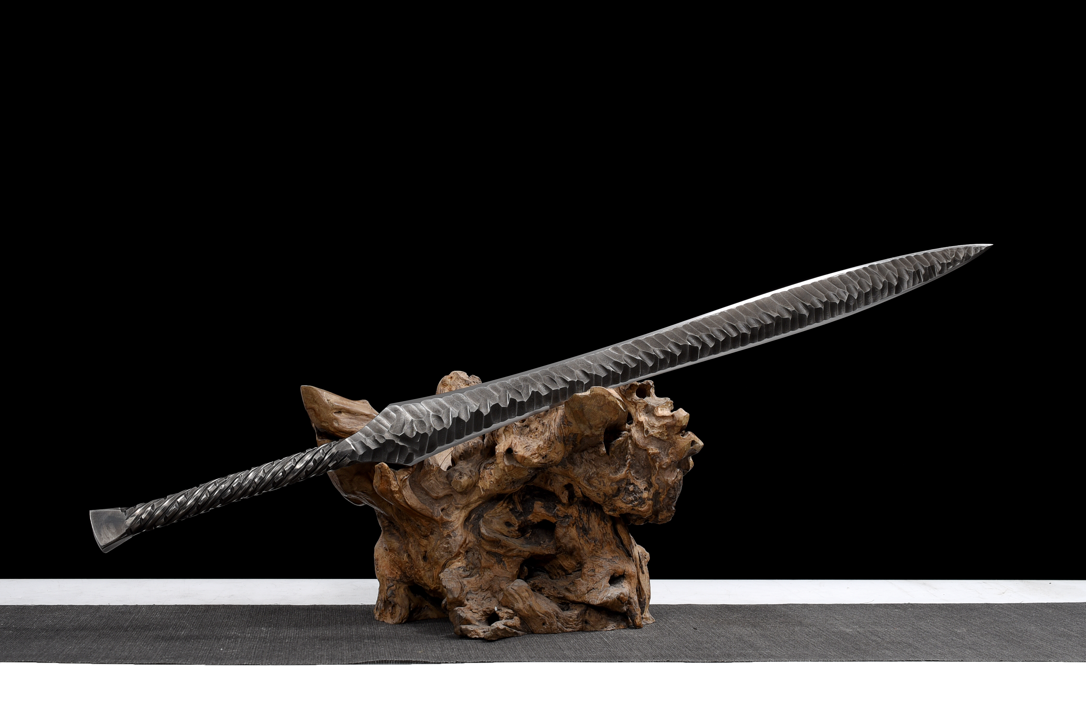 Titan Roar | One-piece Sword | Double edges | Damascus - Spartan Blades Club - 陳氏劍莊1892