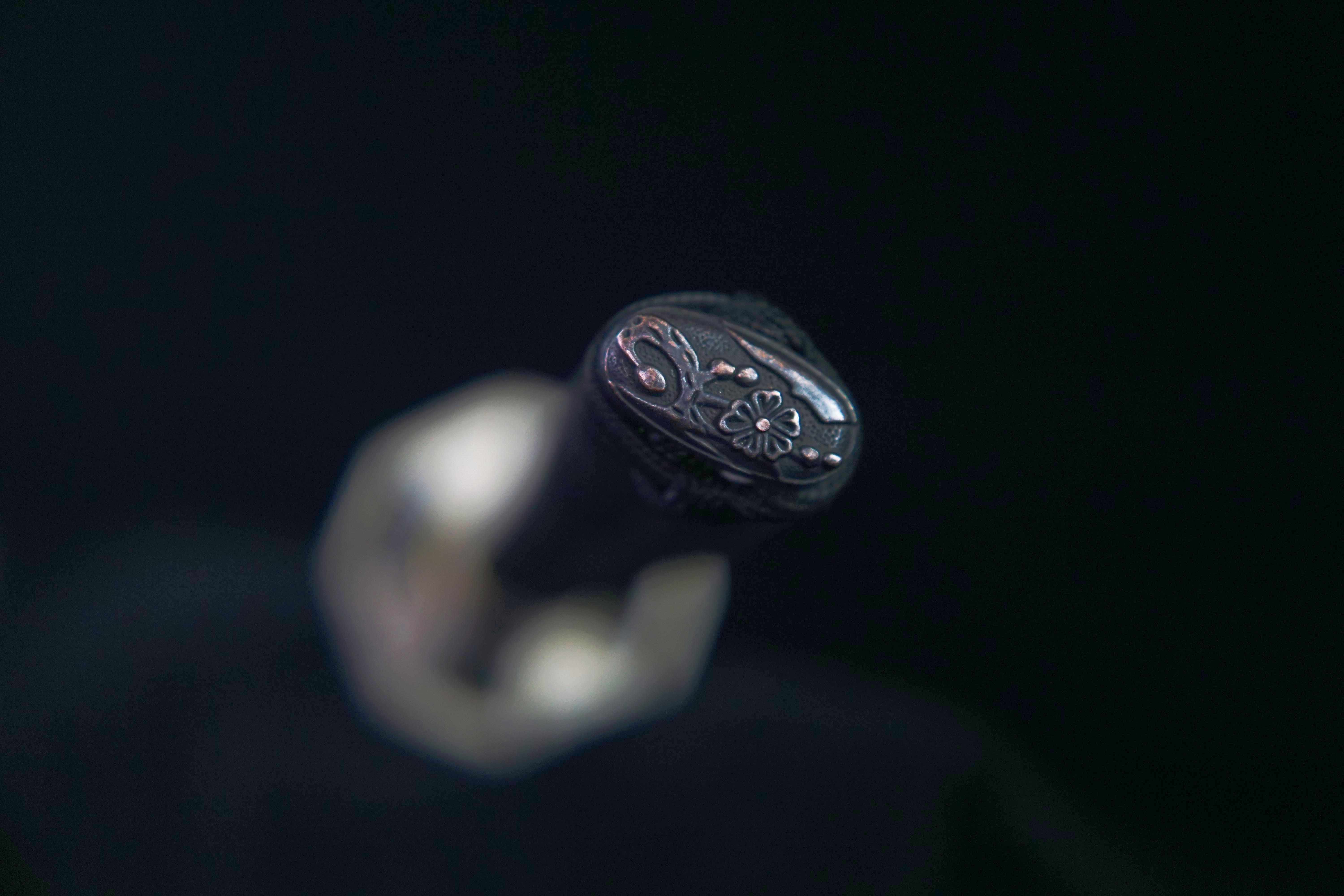 TK04-Azure Enchantress(蓝色妖姬) Katana - T10 Steel - Clay tempered | Hand forged sharpened | Wooden Lacquer Saya | Iron Fittings | Full-tang | Battle-ready | Razor sharp | High performance - Spartan Blades Club - 陳氏劍莊1892