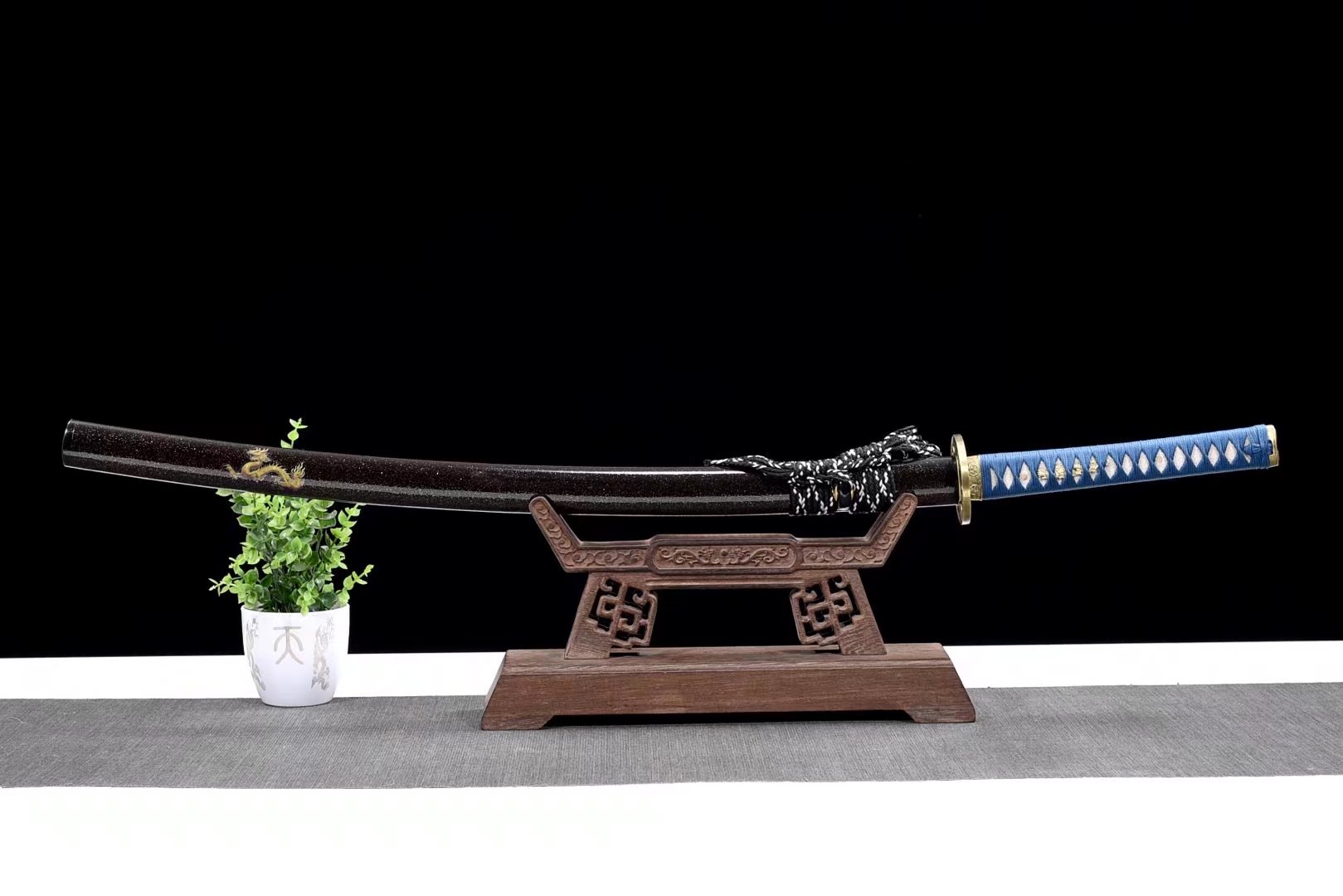 Katana | High carbon steel | Copper Accessories | Wooden Lacquer Sheath | Hand forged | High performance | Battle-ready | Full-tang |  Razor sharp - Spartan Blades Club - 陳氏劍莊1892