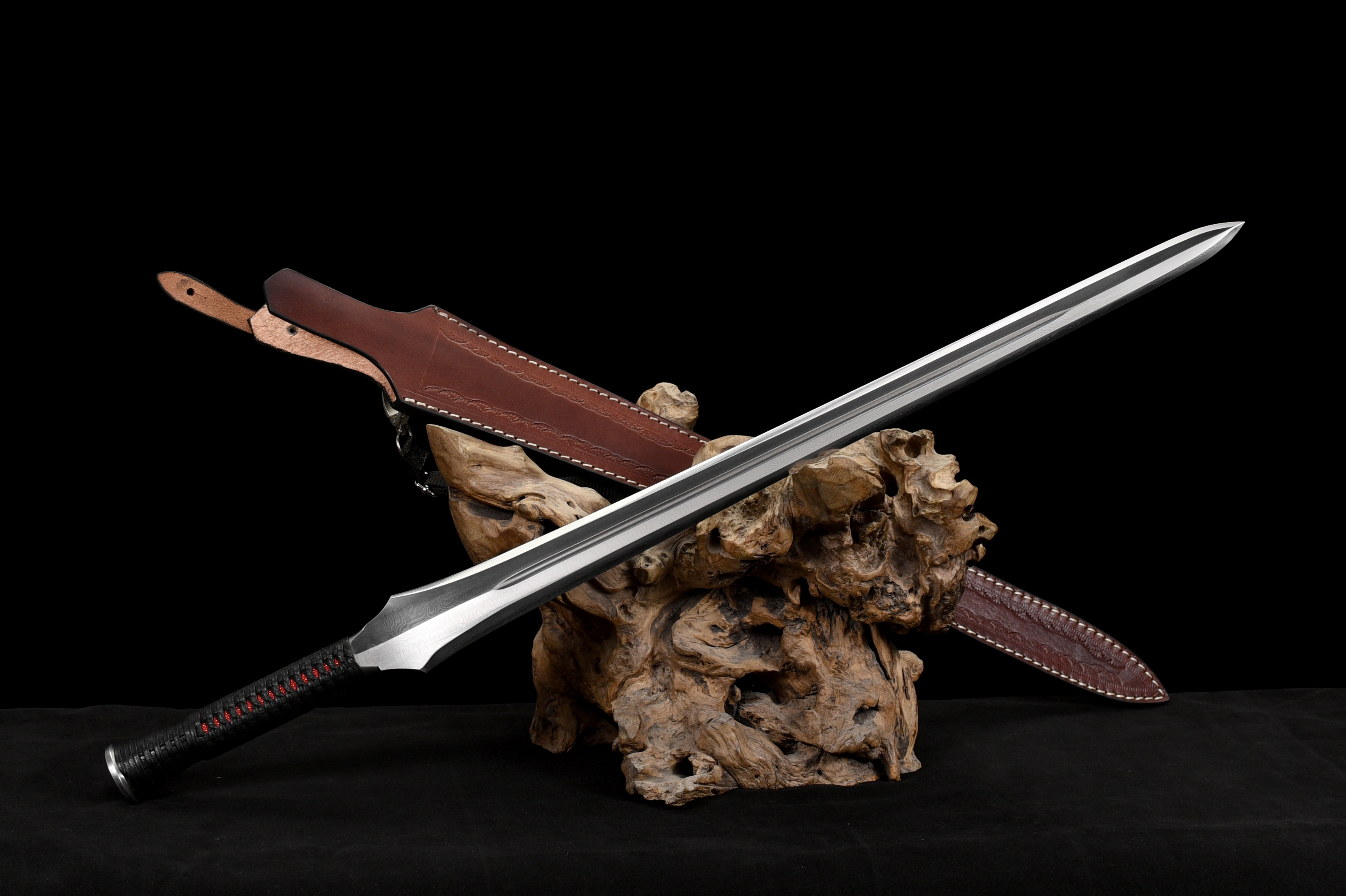 WARRIOR FURY | Damascus One-piece Sword | Ancient Forge Technique | Handcrafted - Spartan Blades Club - 陳氏劍莊1892