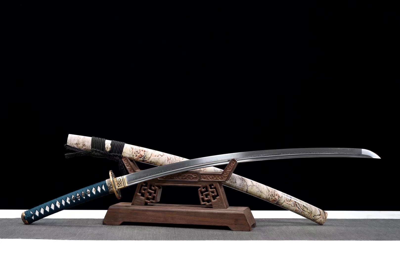 Tachi | Damascus Steel |  Dragon Motif | Brass Fittings | Full-tang | Battle-ready | razor sharp | Spartan Blades Club | CHEN'S SWORDS 1892 - Spartan Blades Club - 陳氏劍莊1892