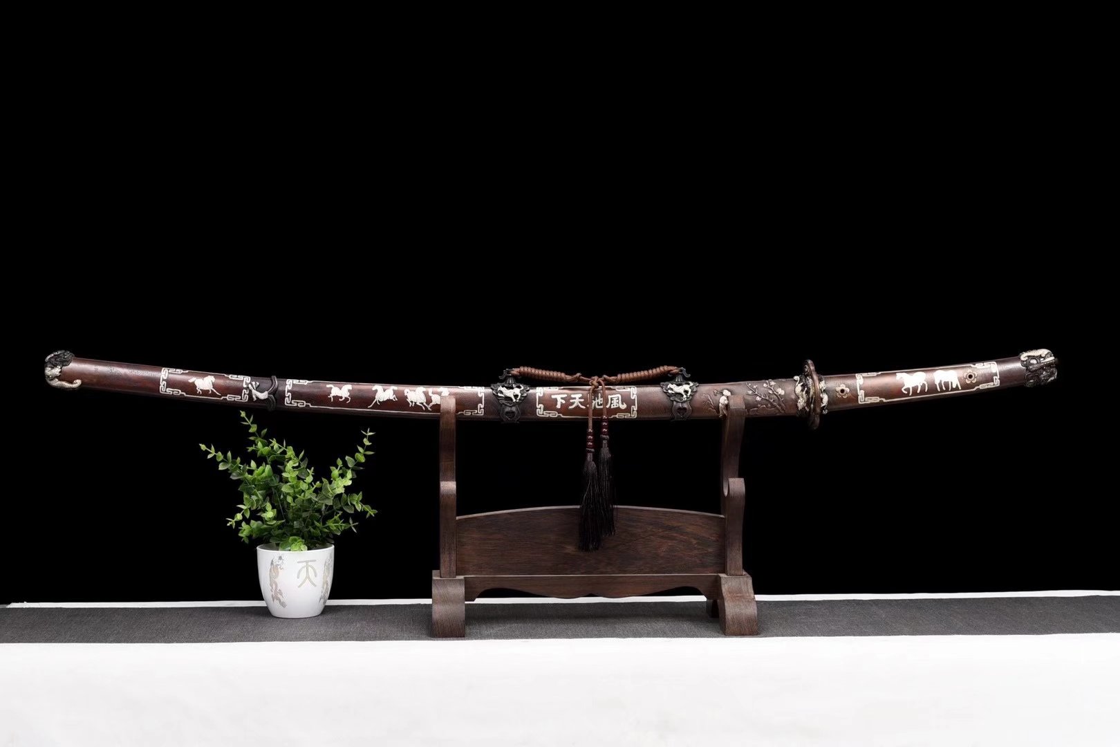 Tachi | Damascus | Hand sharpened | Hand forged | Copper Gilded Glided silver Accessories Sheath Handle | High performance | Razor sharp | Battle-ready | Full-tang - Spartan Blades Club - 陳氏劍莊1892