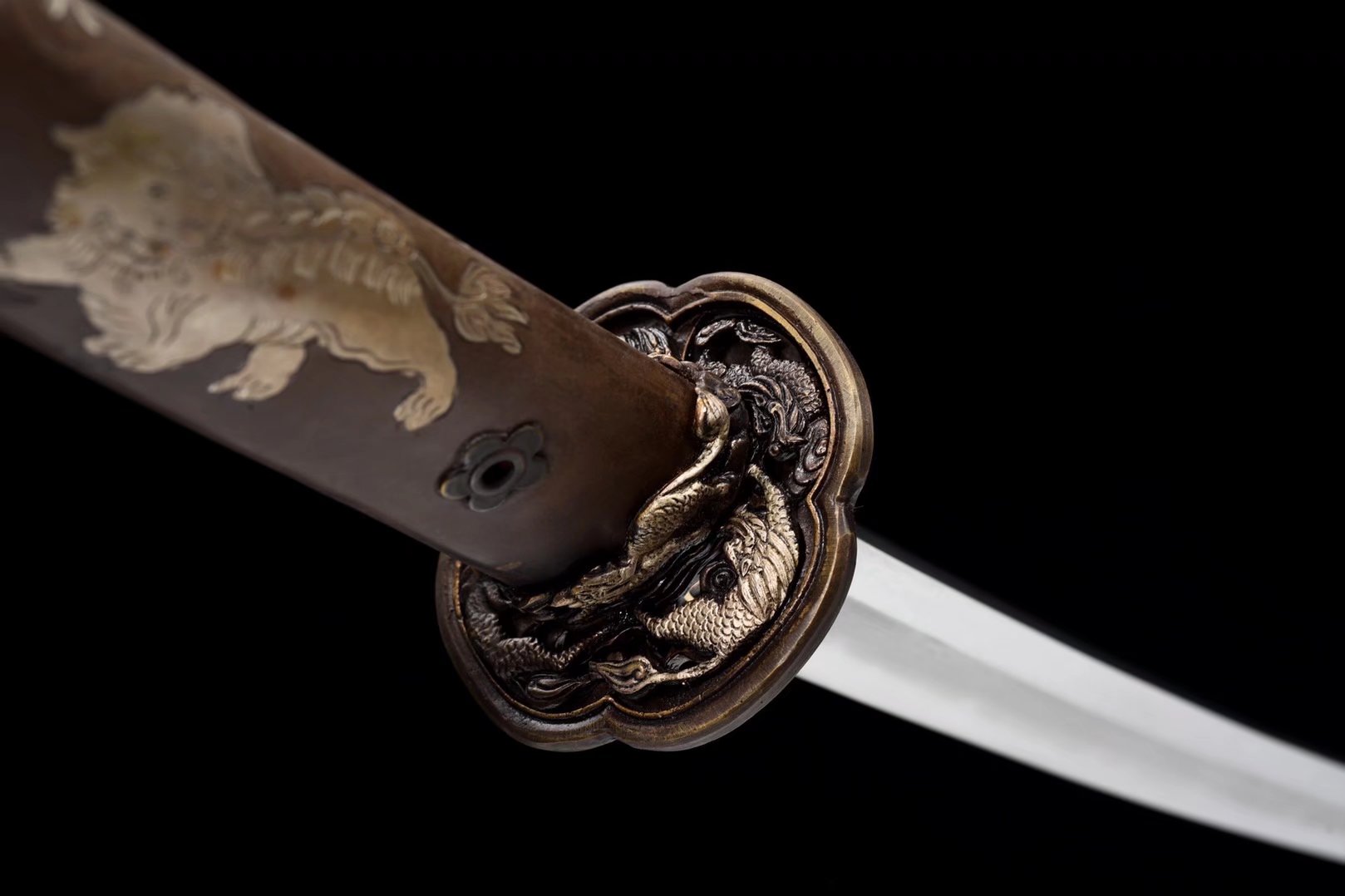 Tachi | Damascus Steel  Clay-tempered  | Tiger |  Hand sharpened | Real hamon | Copper Gilded Glided silver Accessories Sheath Handle | High performance | Battle-ready | Full-tang - Spartan Blades Club - 陳氏劍莊1892