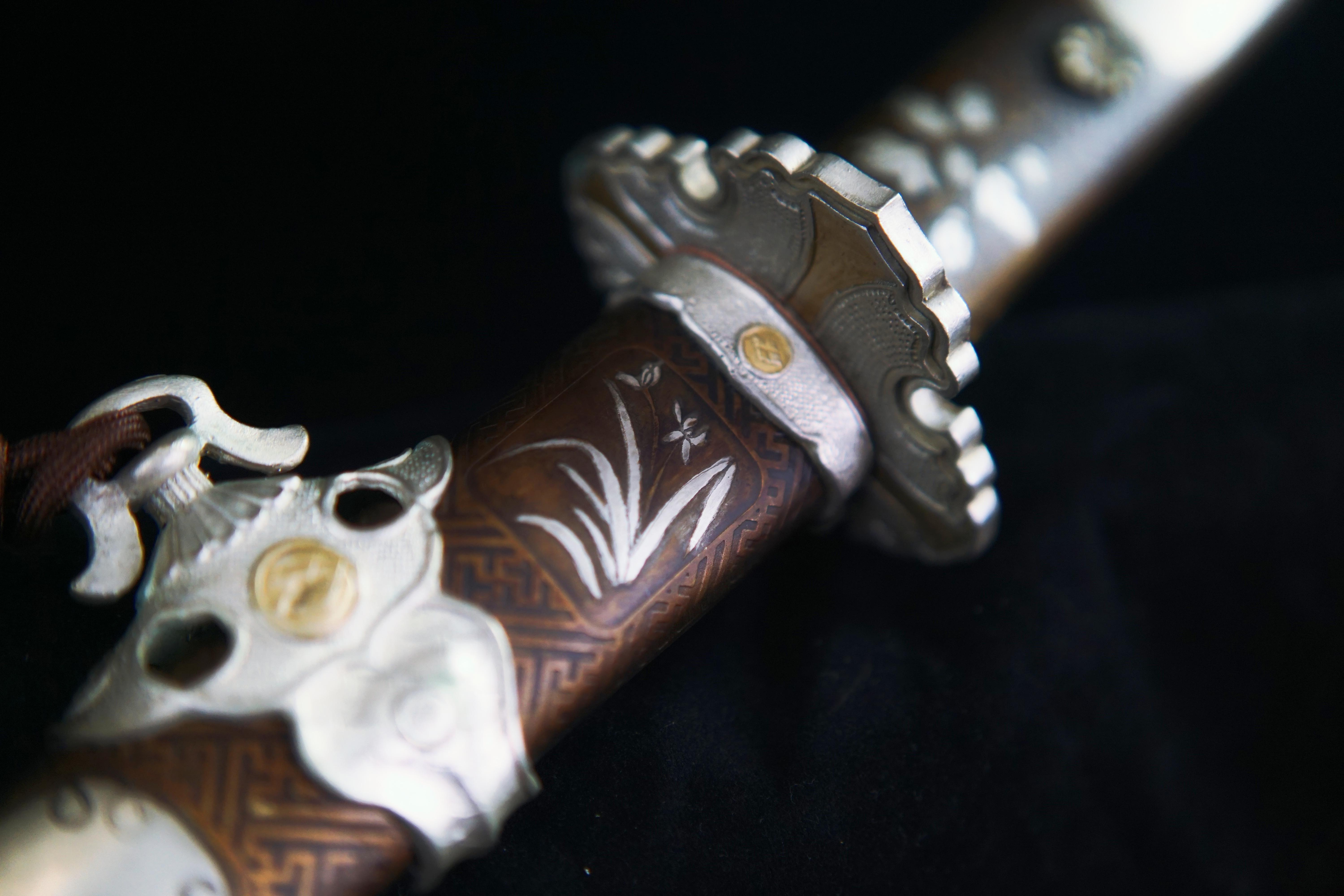 TK02 Tachi | Soul of the Samurai（武士魂） Tachi - Hand-Forged Damascus Steel Blade, Exquisite Copper Fittings - 117cm/46