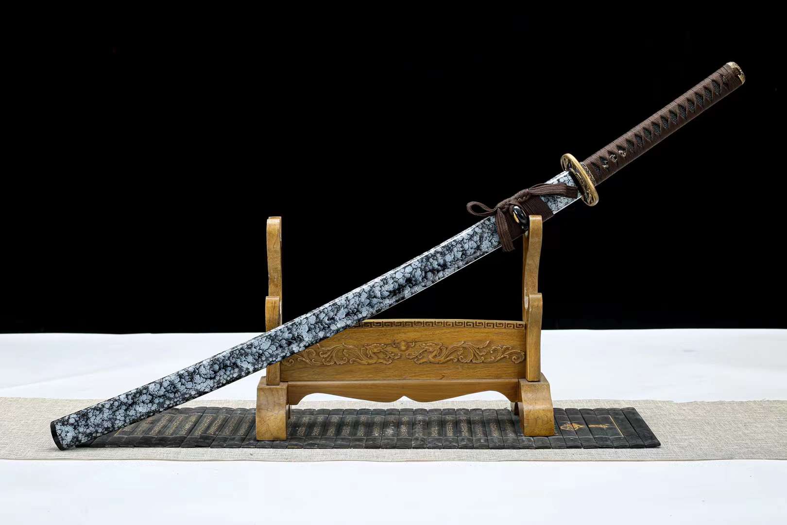 SMUI STONE Tachi Katana Samurai Sword Damascus Steel Folded Hammered - Spartan Blades Club - 陳氏劍莊1892