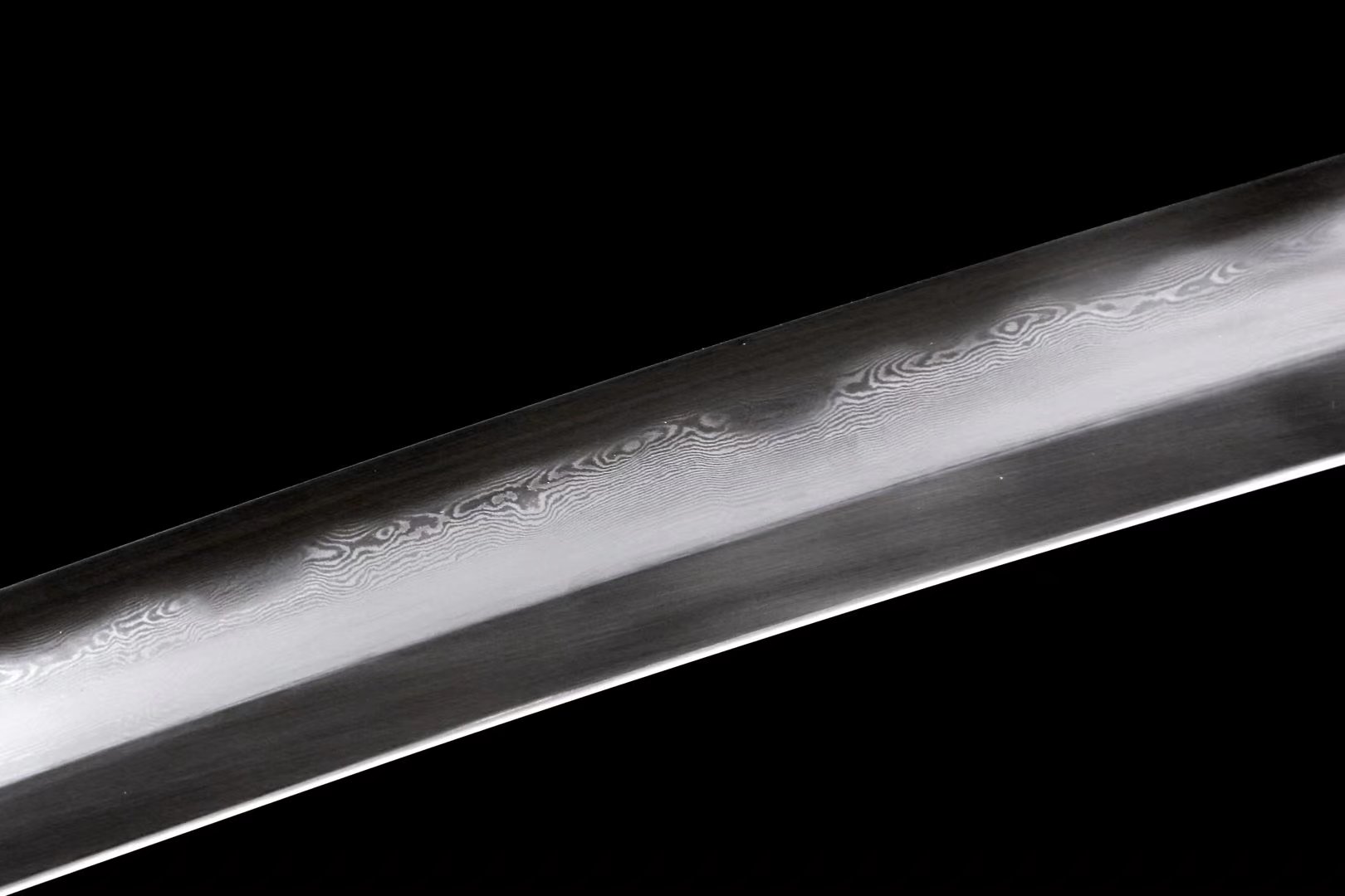 Tachi | Damascus Clay Tempered | Hand sharpened | Ray-skin Sheath | Ray-skin Handle | Copper Gilded Glided silver Accessories | High performance | Battle-ready | Full-tang - Spartan Blades Club - 陳氏劍莊1892