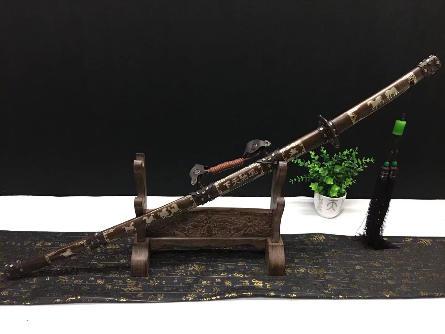 Tachi | Damascus Steel Clay-tempered | Horse | Copper Gilded Glided silver Sheath Accessories Handle | Real Hamon | High performance | Battle-ready | Full-tang - Spartan Blades Club - 陳氏劍莊1892