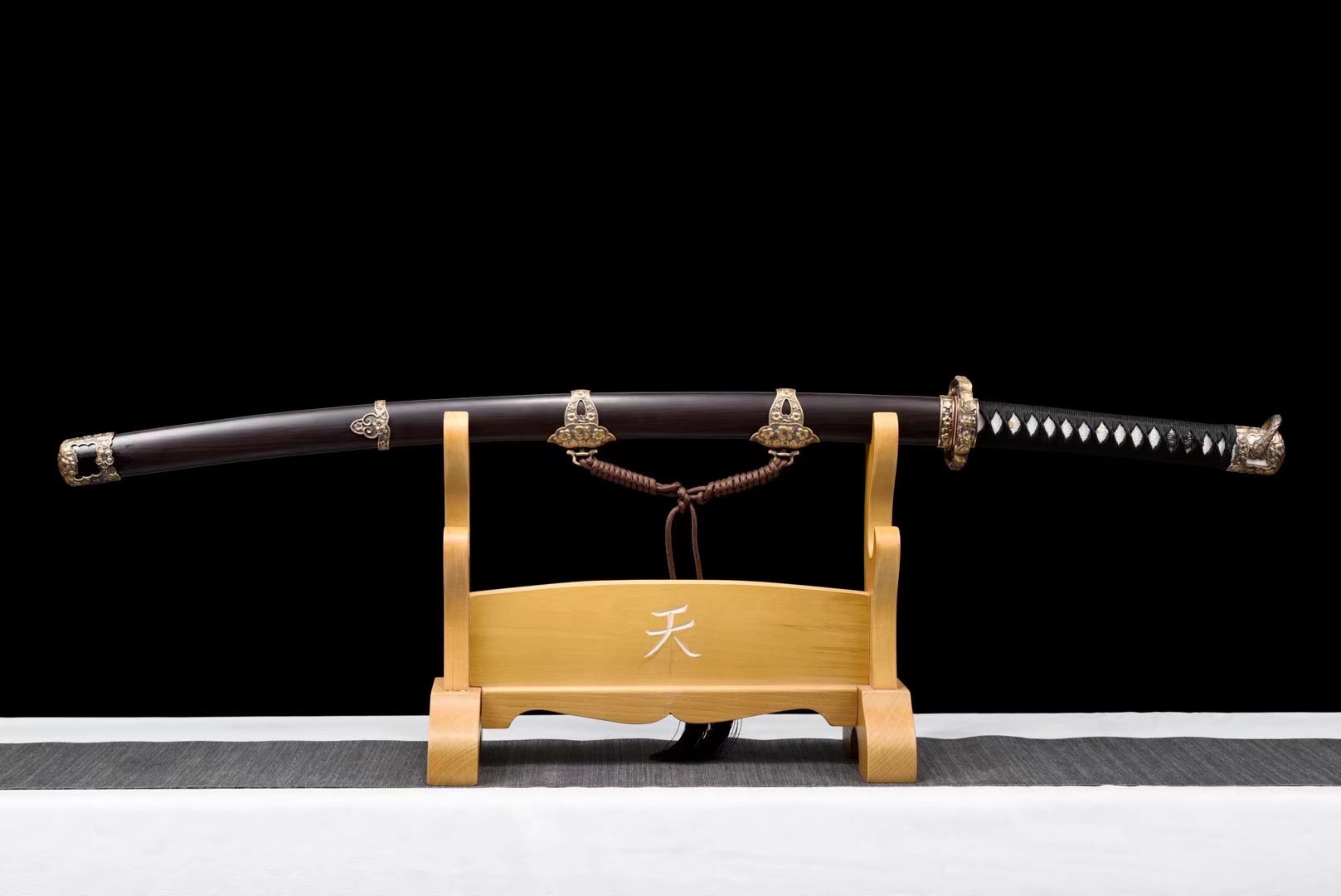 Tachi | Damascus Clay Tempered | Ebony Sheath| Copper Handle | Hand forged | Hand sharpened |  Ray-skin Handle | Battle-ready | Full-tang - Spartan Blades Club - 陳氏劍莊1892