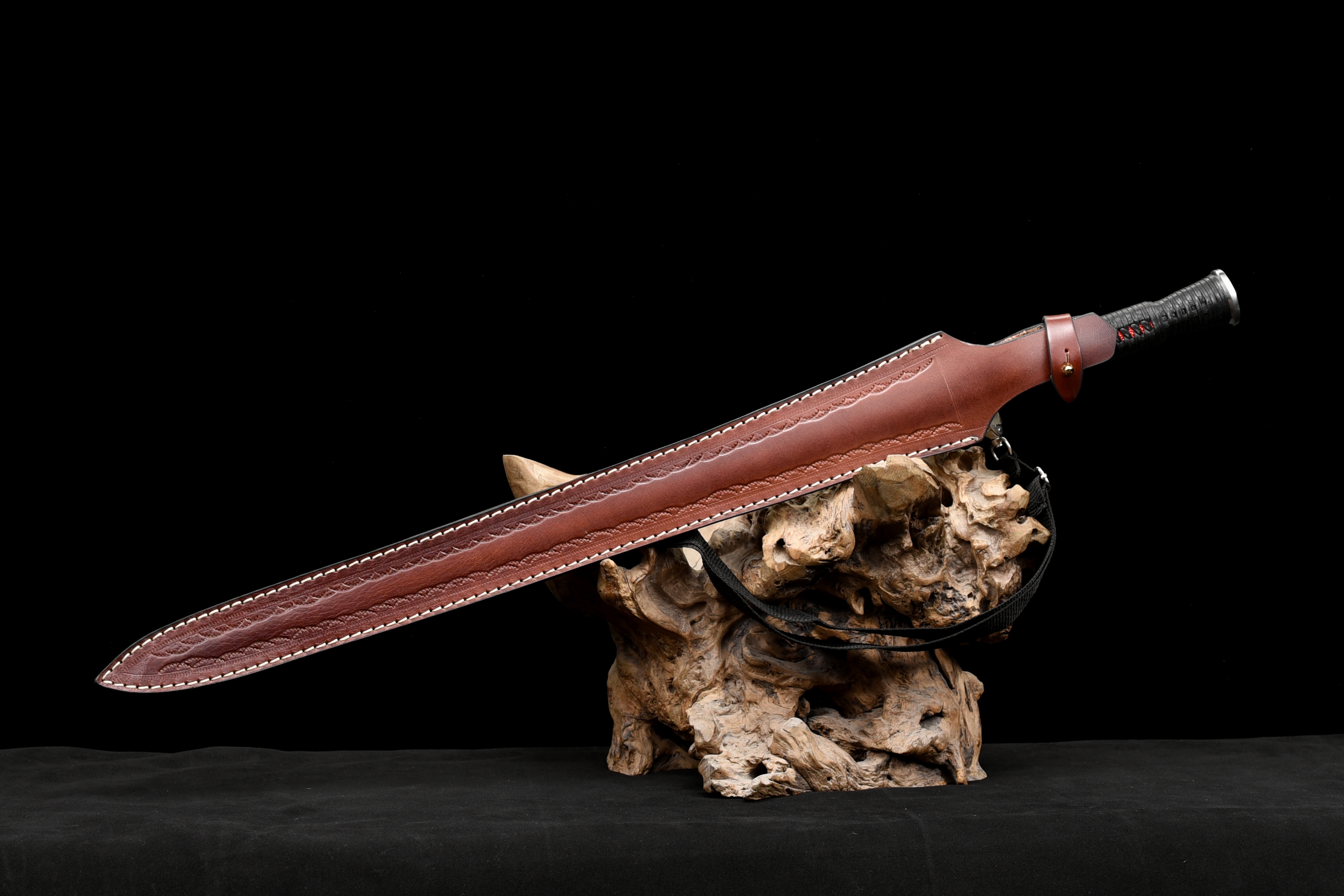 WARRIOR FURY | Damascus One-piece Sword | Ancient Forge Technique | Handcrafted - Spartan Blades Club - 陳氏劍莊1892