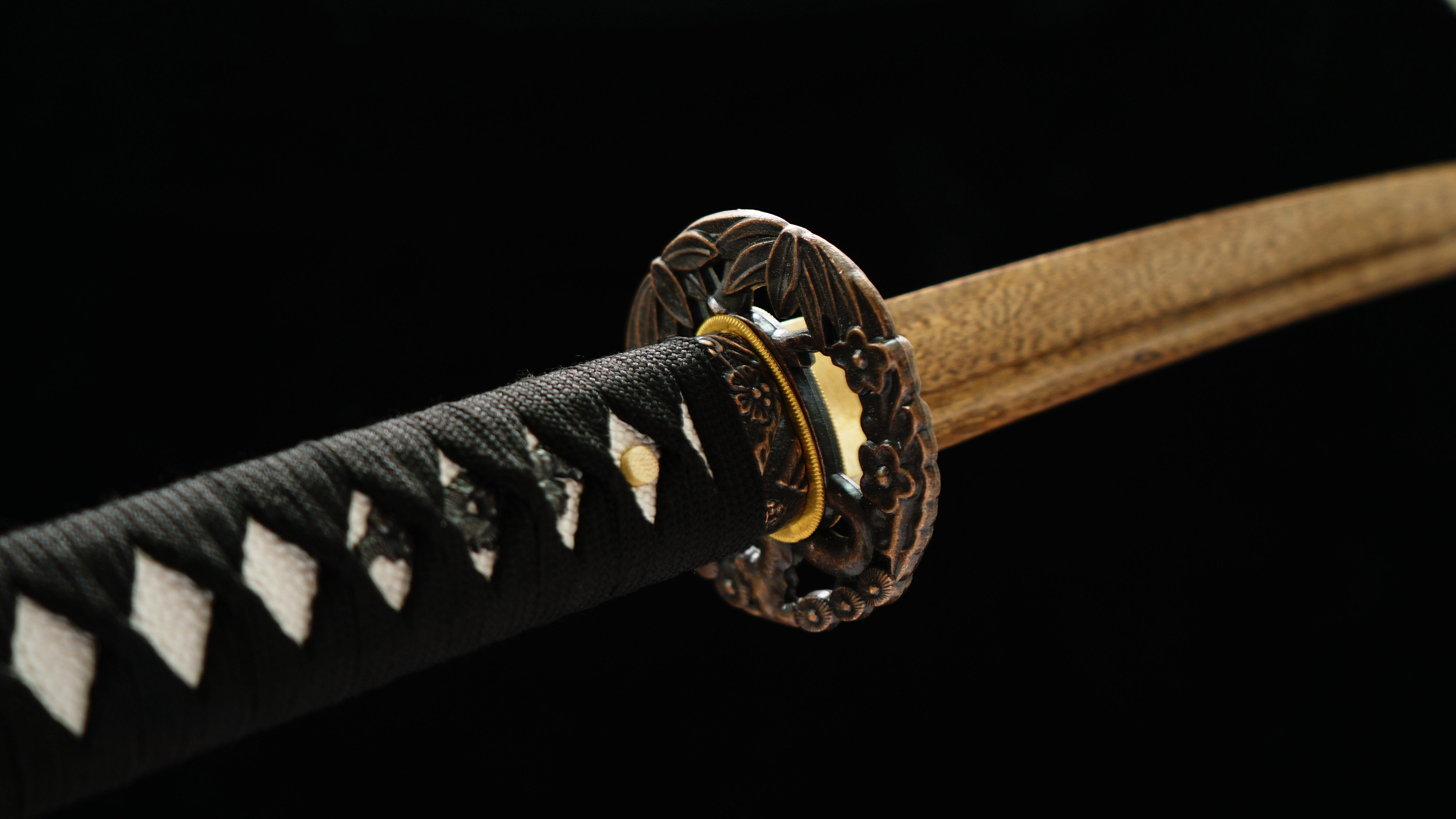 Yuzhu(玉烛)-Practice Katana Sword - Rosewood Blade - Metal Fittings - Authentic Design - Meticulous Craftsmanship - Realism Unmatched - SBC - Spartan Blades Club - 陳氏劍莊1892